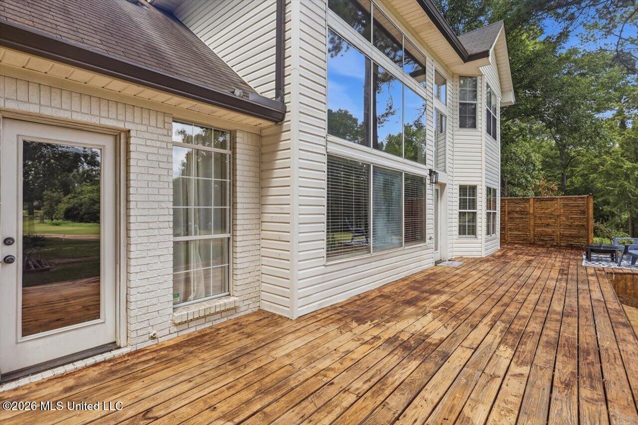 346 Woodlands Drive Property Photo 30