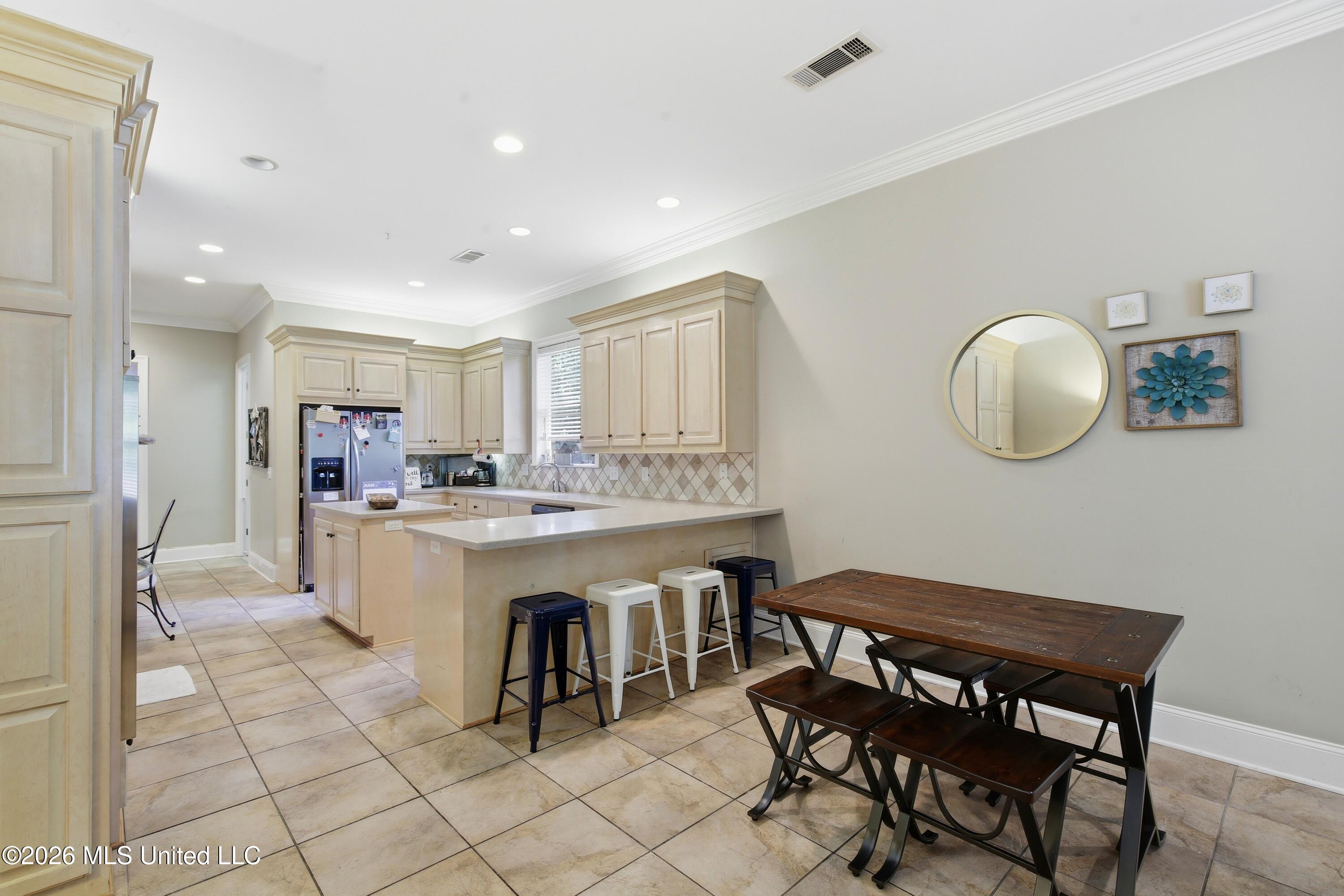 4610 Maurey Road Property Photo 8