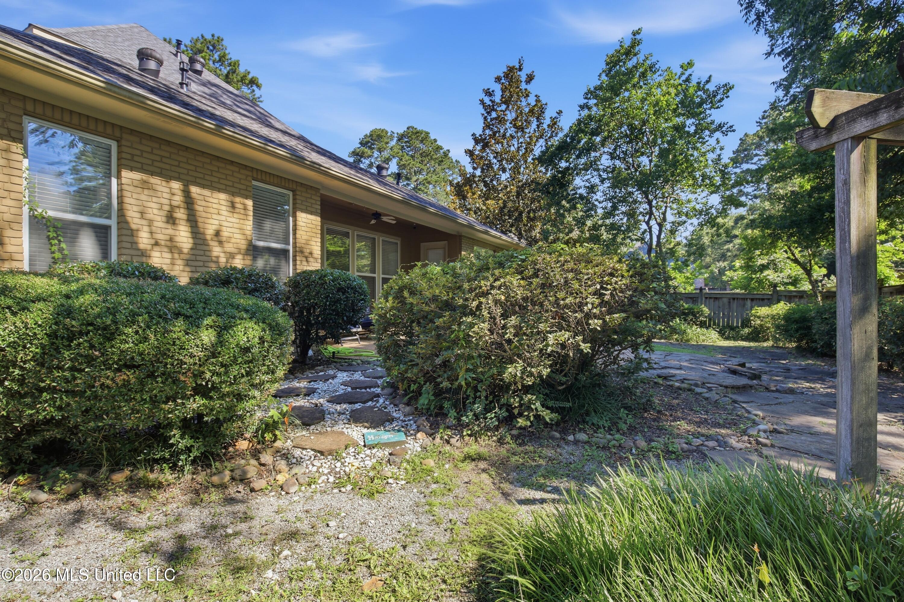 4610 Maurey Road Property Photo 35
