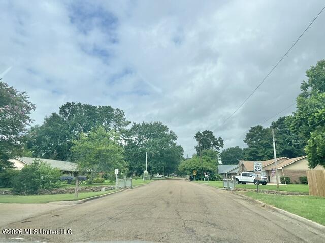 310 Longmeadow Drive Property Photo 6
