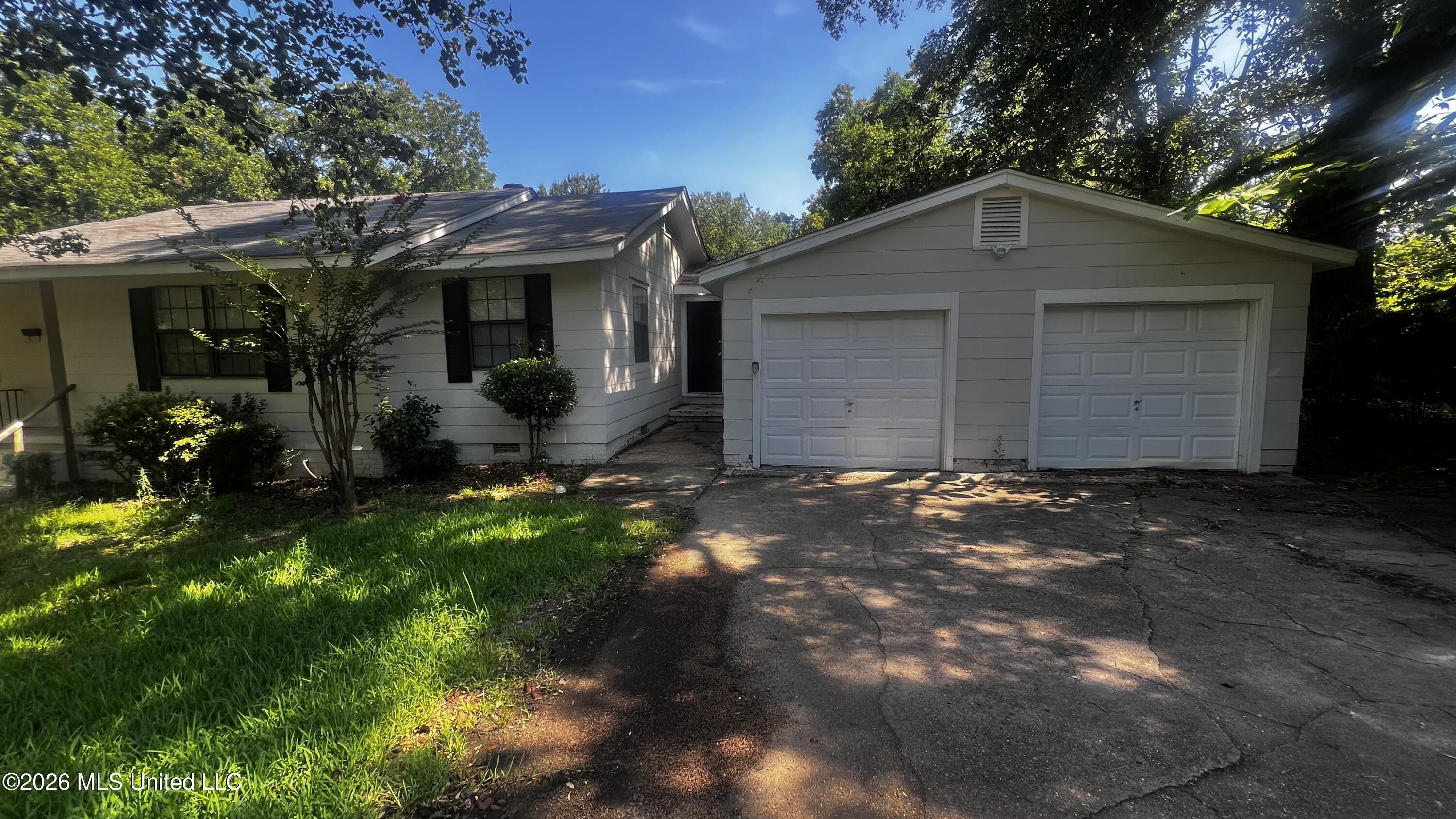 428 Northside Circle Property Photo 1