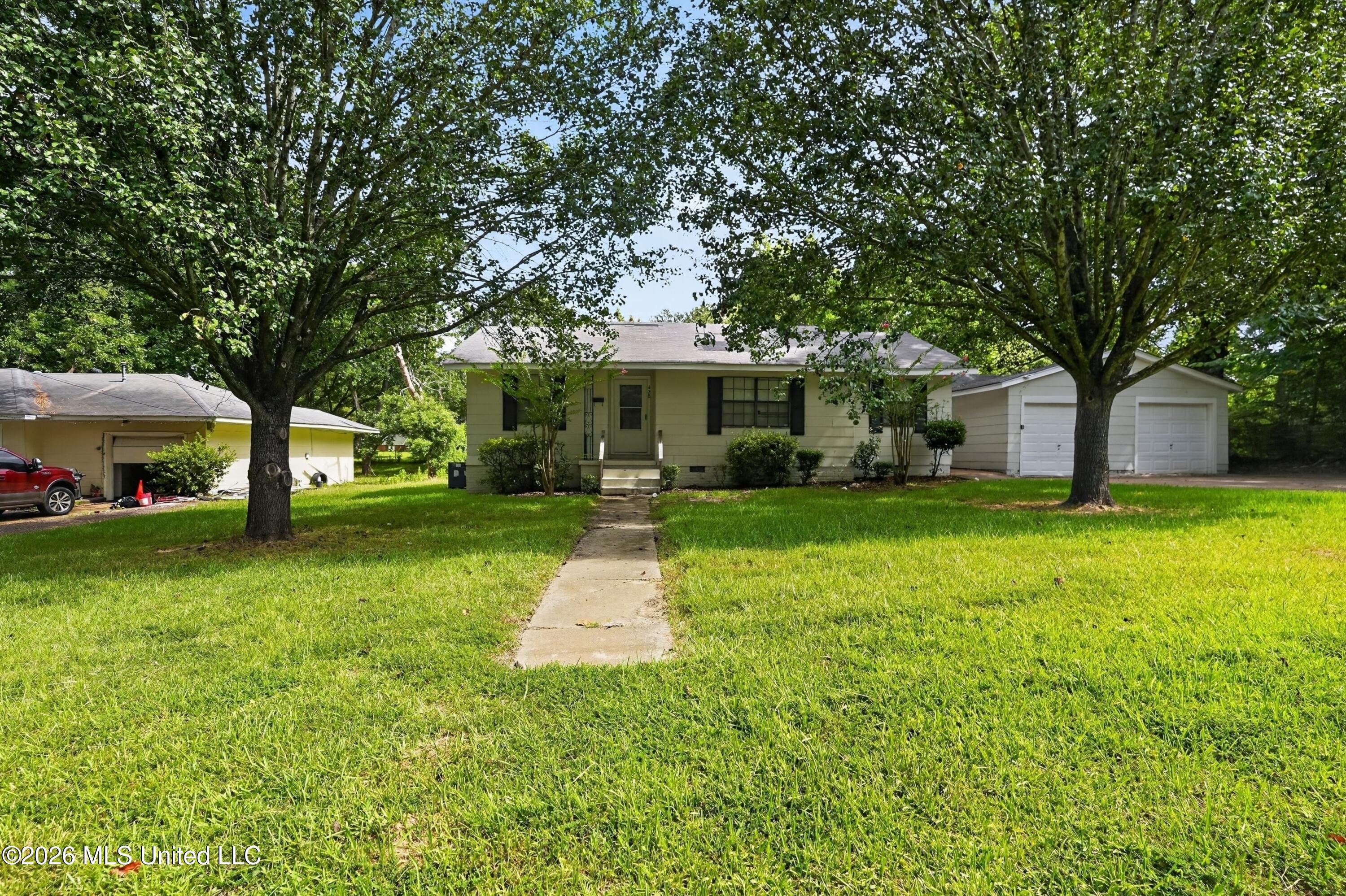 428 Northside Circle Property Photo 6