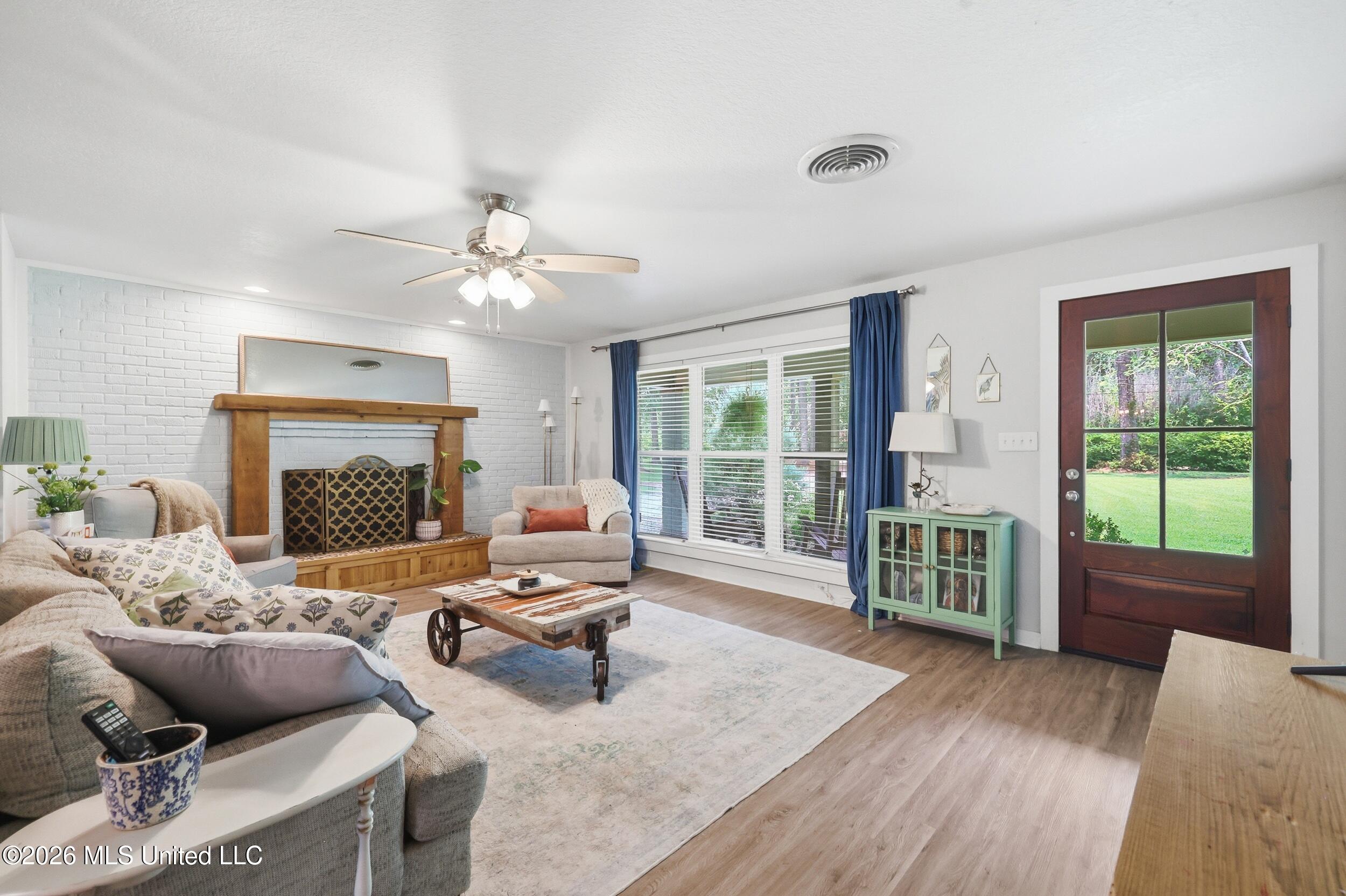 8801 Dixie Street Property Photo 12