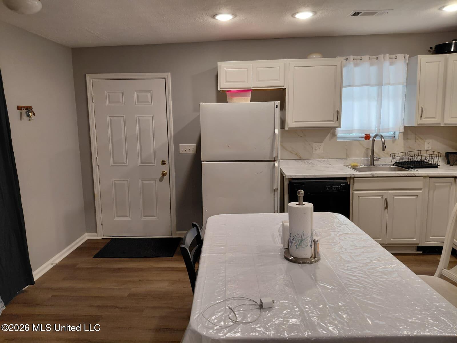 2354 Belvedere Drive Property Photo 7