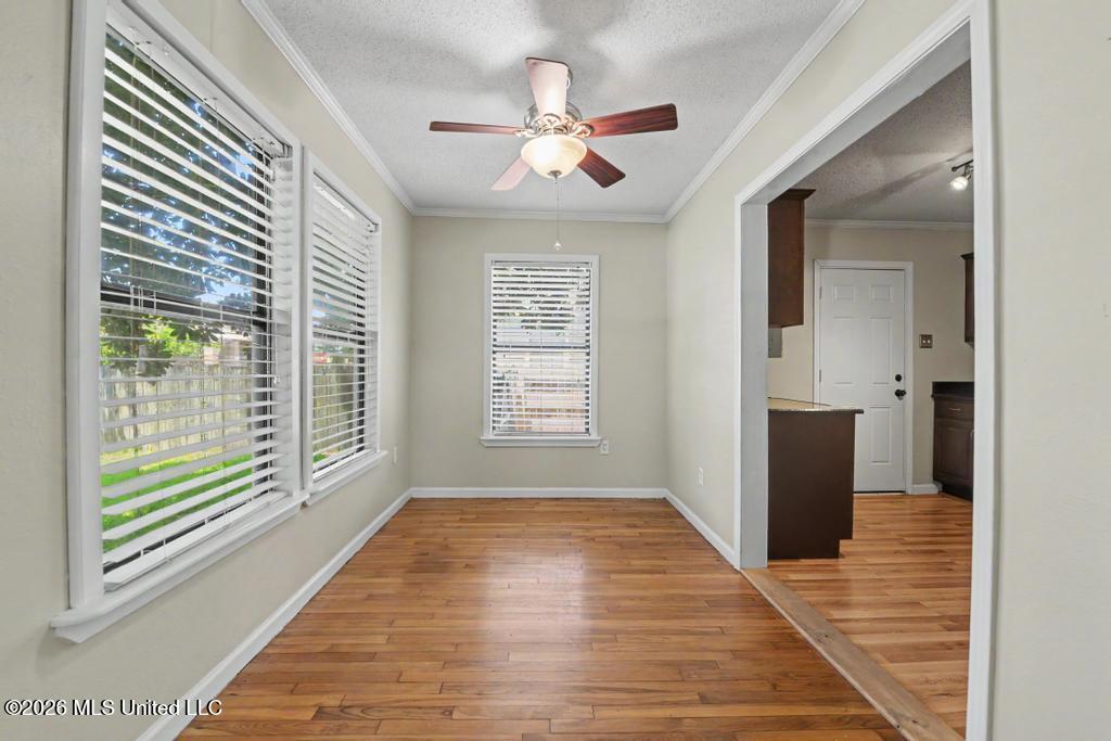 2406 8th Street Property Photo 10