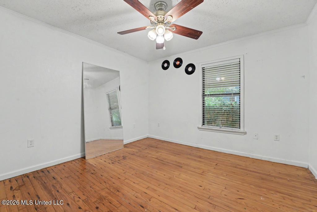 2406 8th Street Property Photo 11