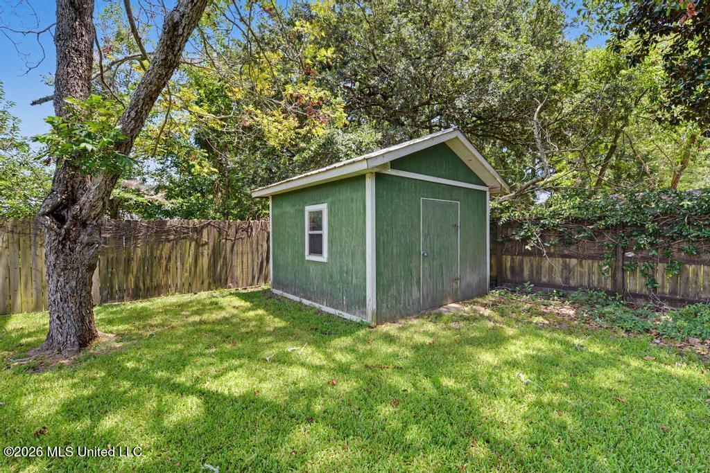 2406 8th Street Property Photo 21