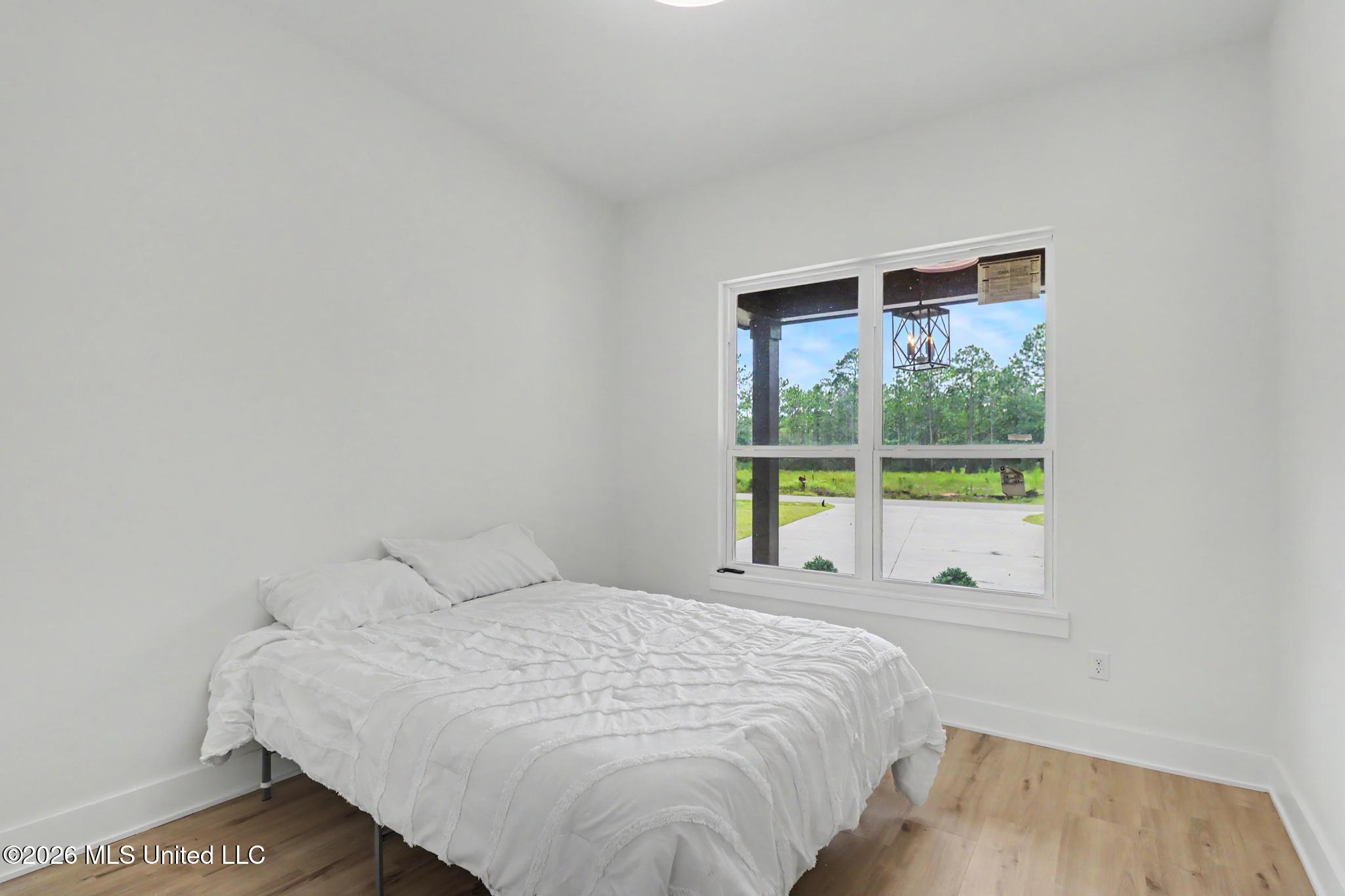 5528 Richmond Street Property Photo 25