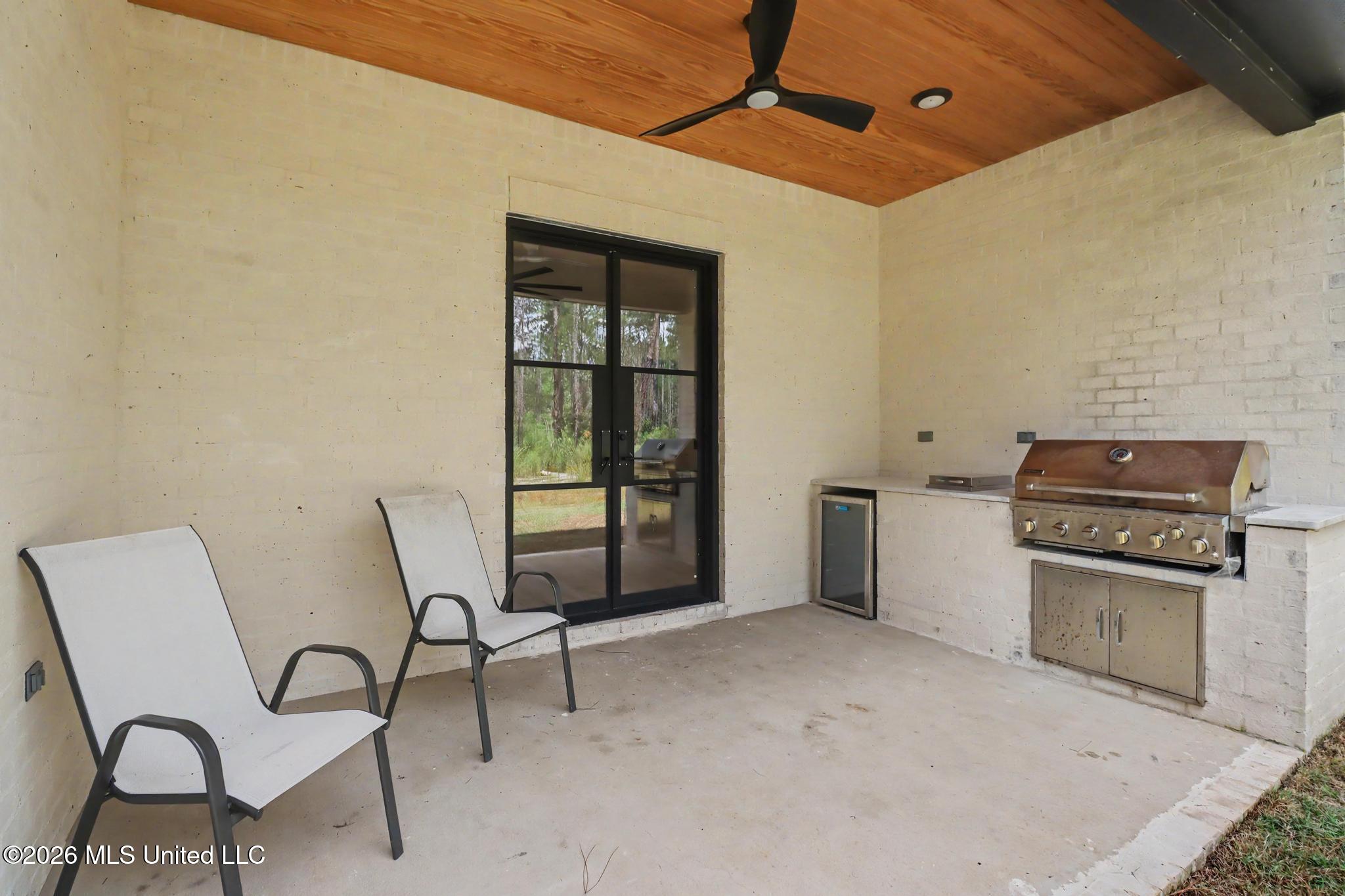 5528 Richmond Street Property Photo 37