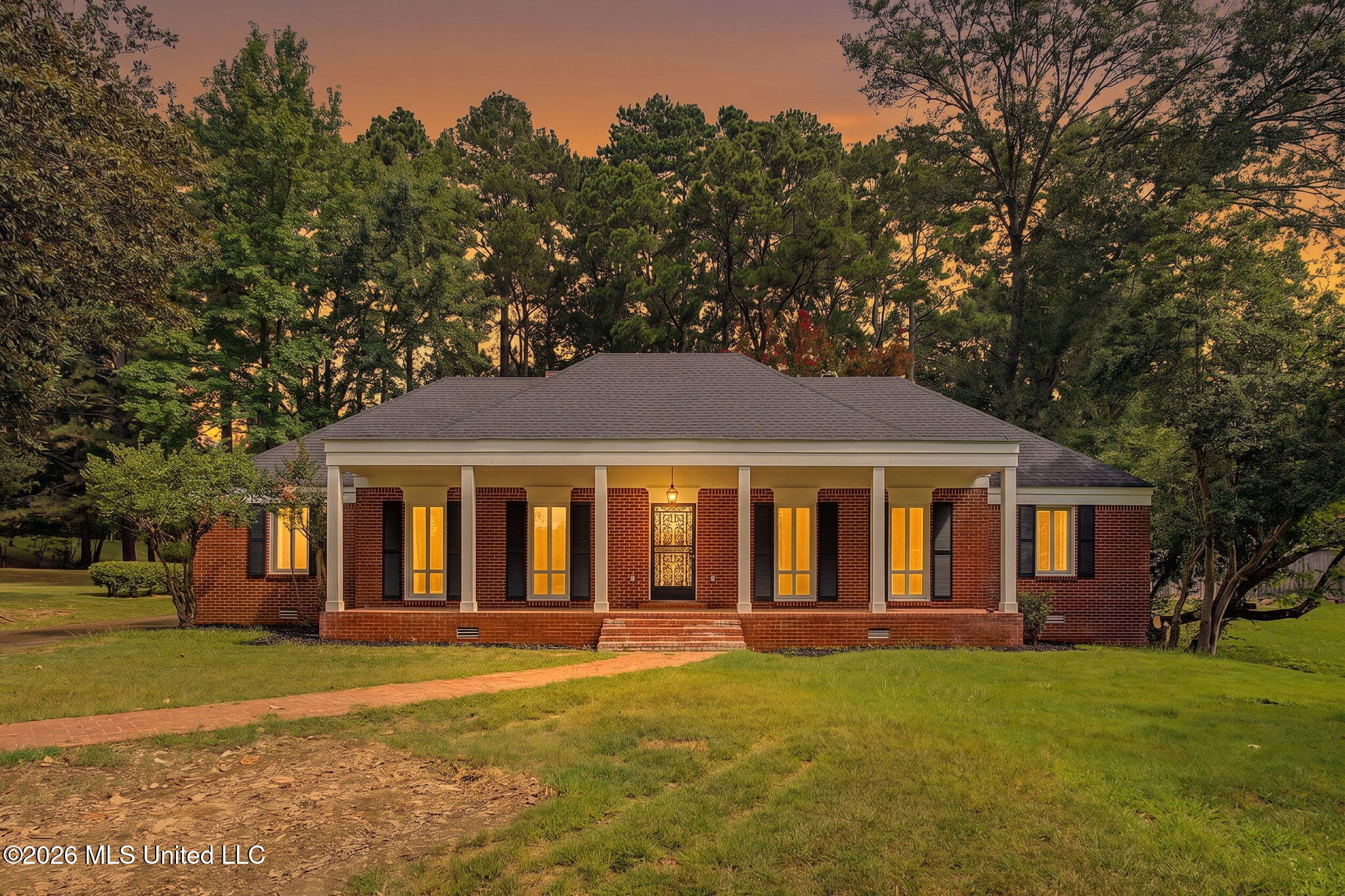 304 Cahill Street Property Photo 1