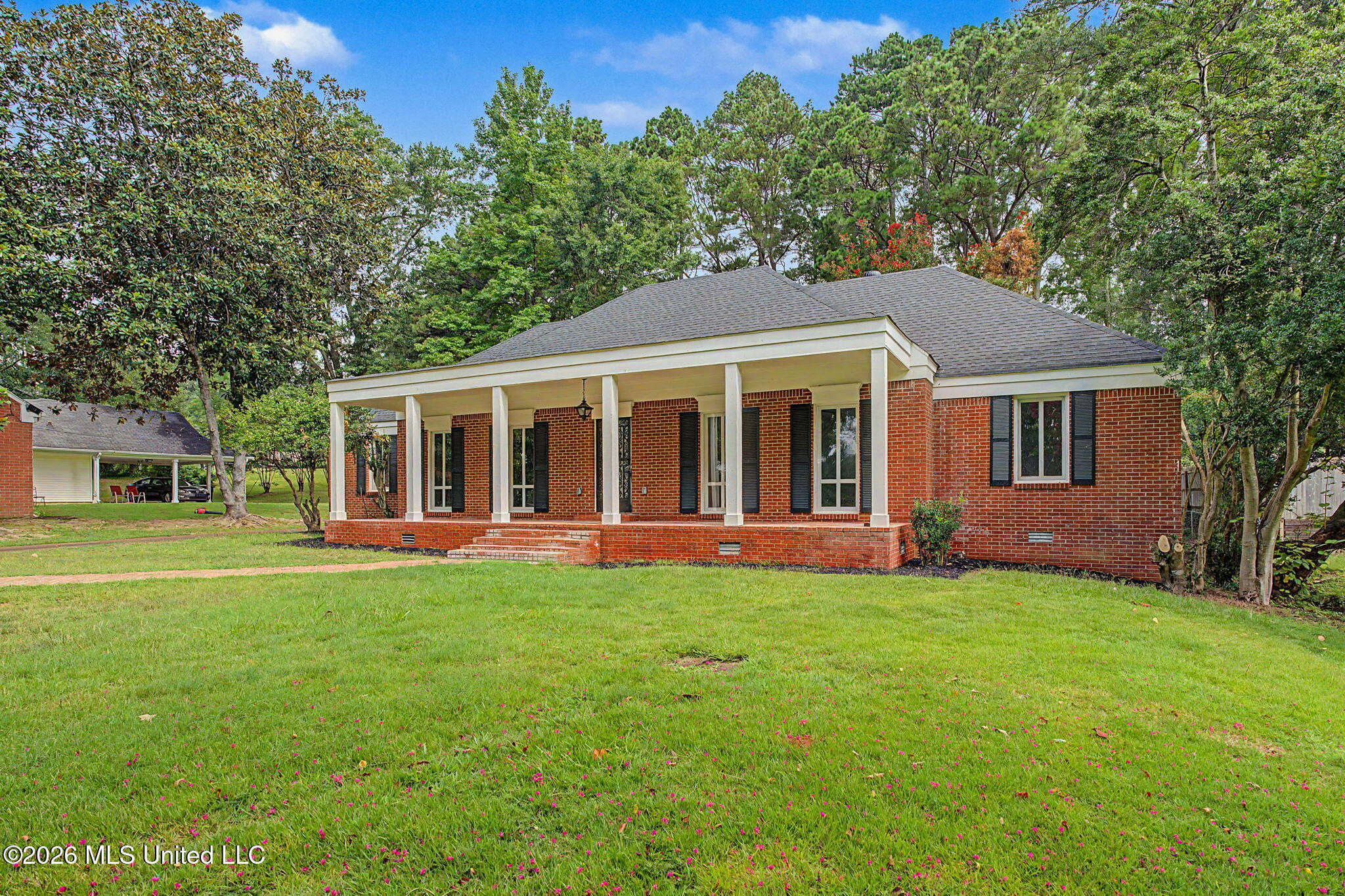 304 Cahill Street Property Photo 3