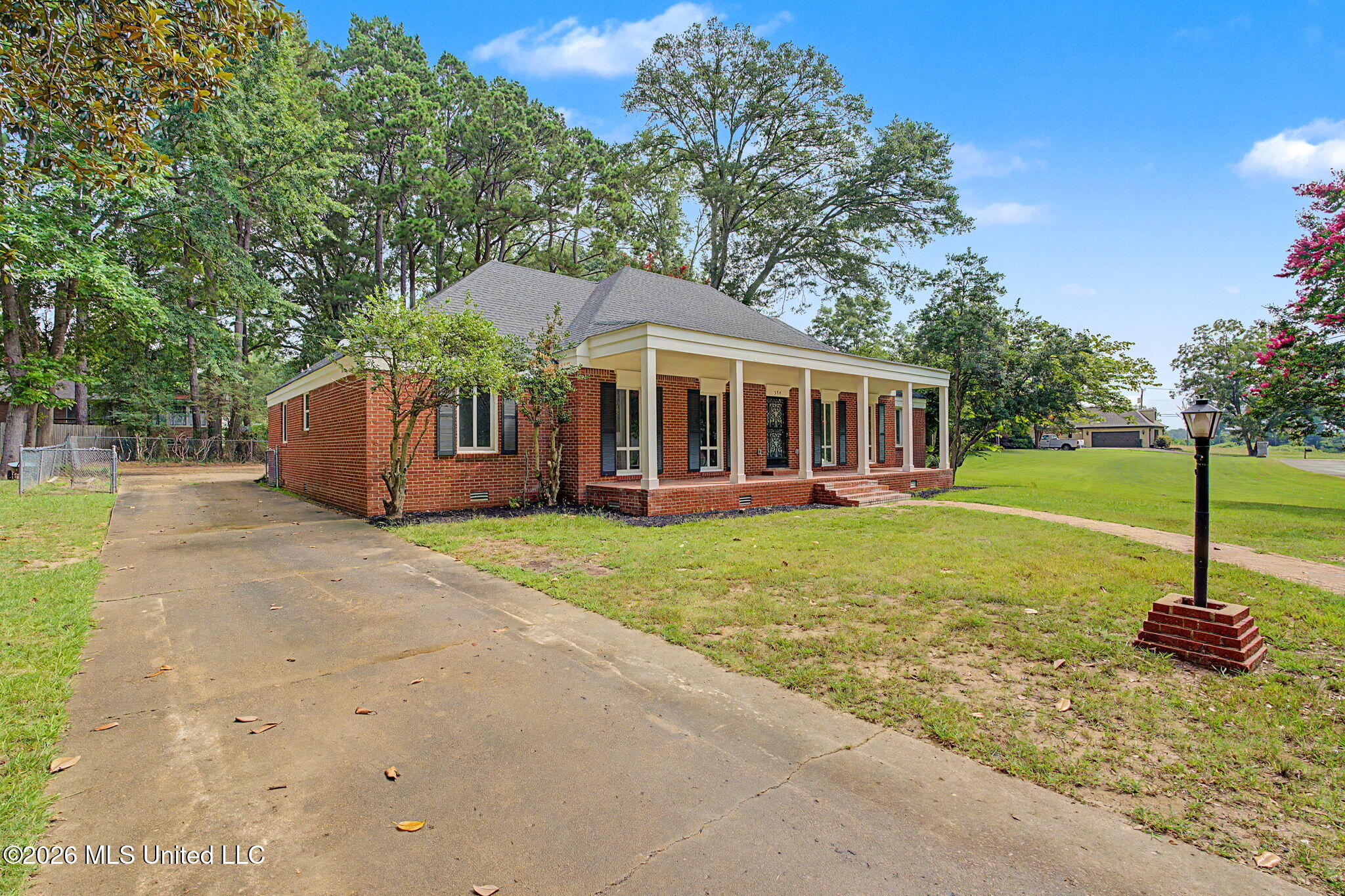 304 Cahill Street Property Photo 4