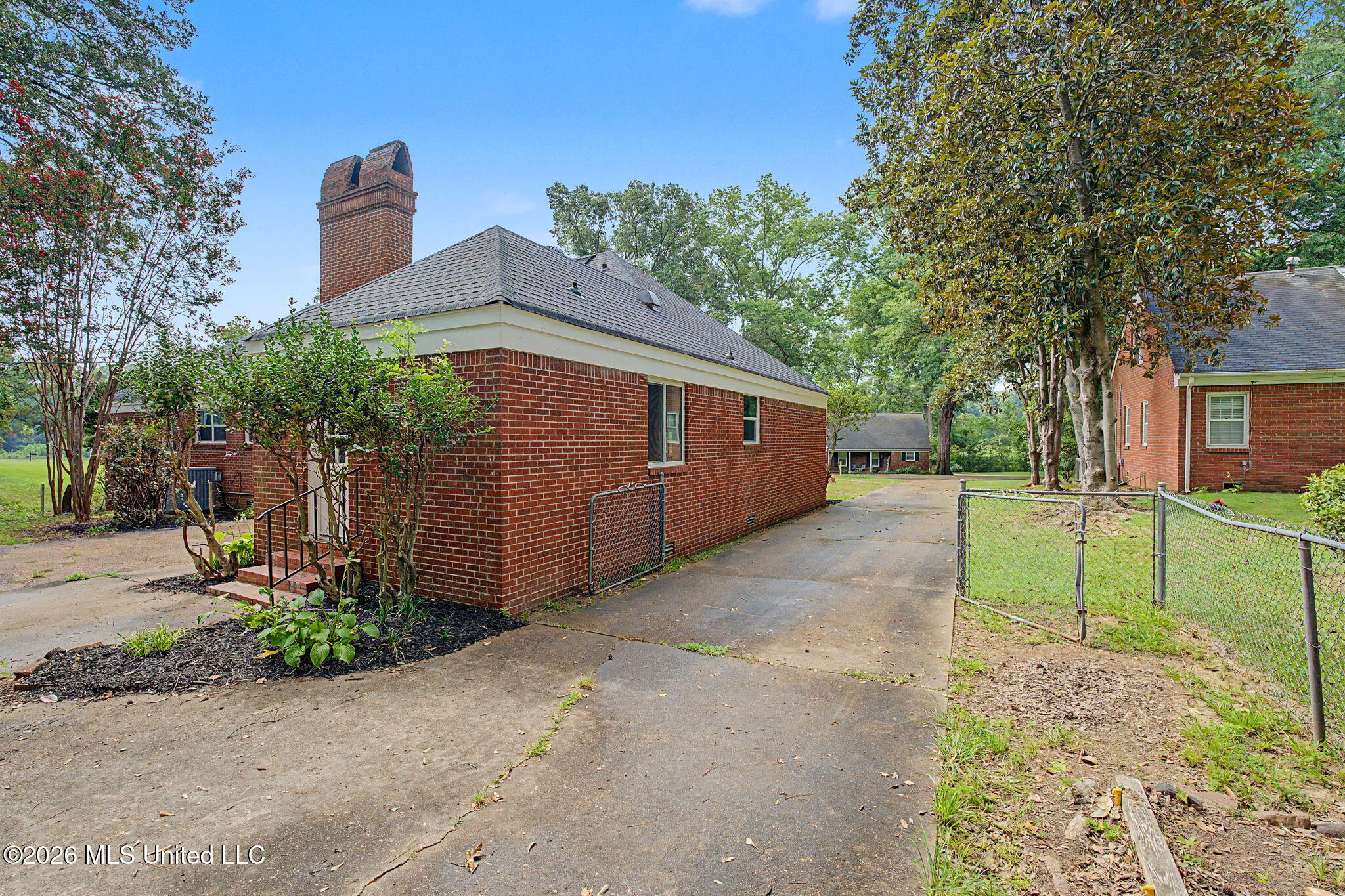 304 Cahill Street Property Photo 7