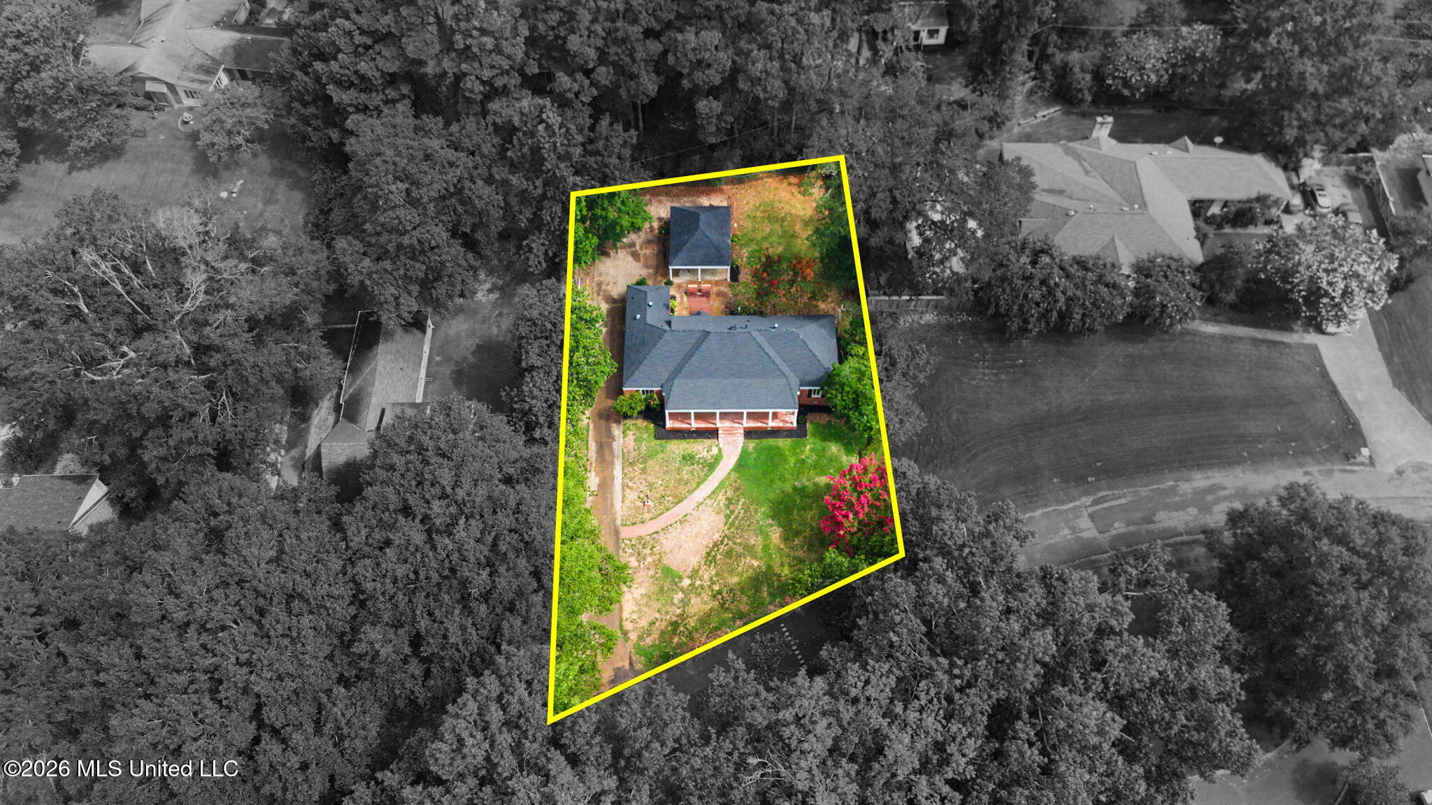 304 Cahill Street Property Photo 10