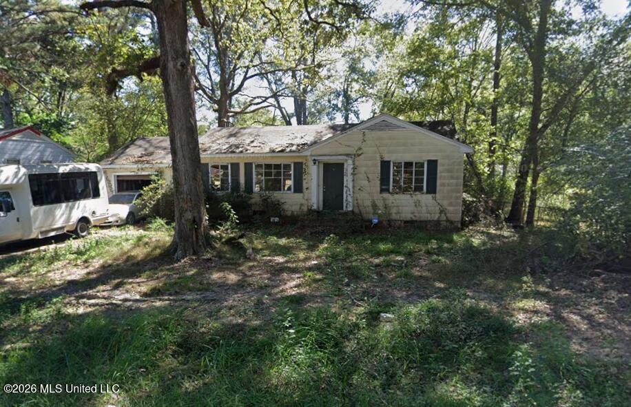 1069 Combs Street Property Photo 1