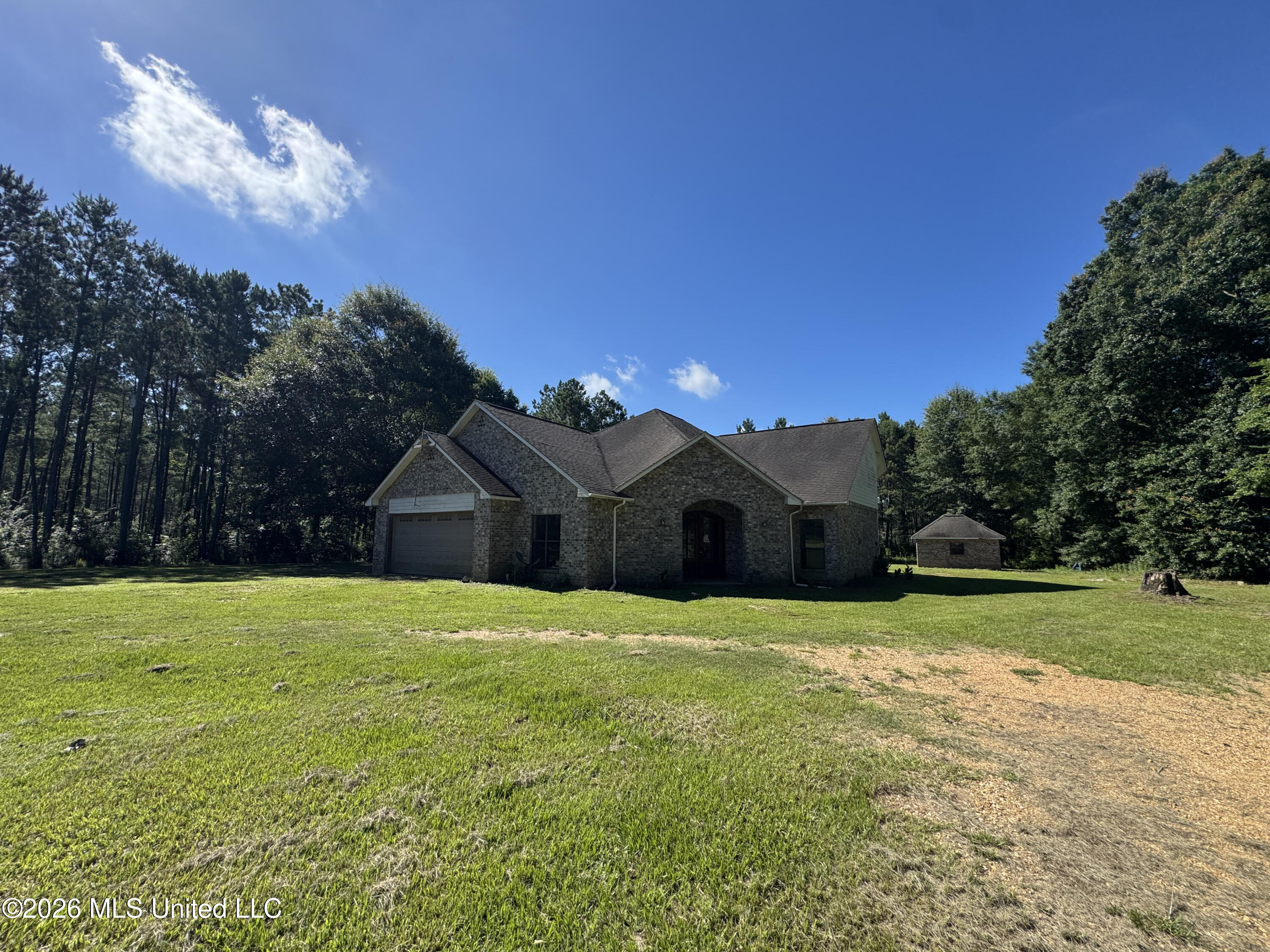 2552 Mcclendon Road Property Photo 1