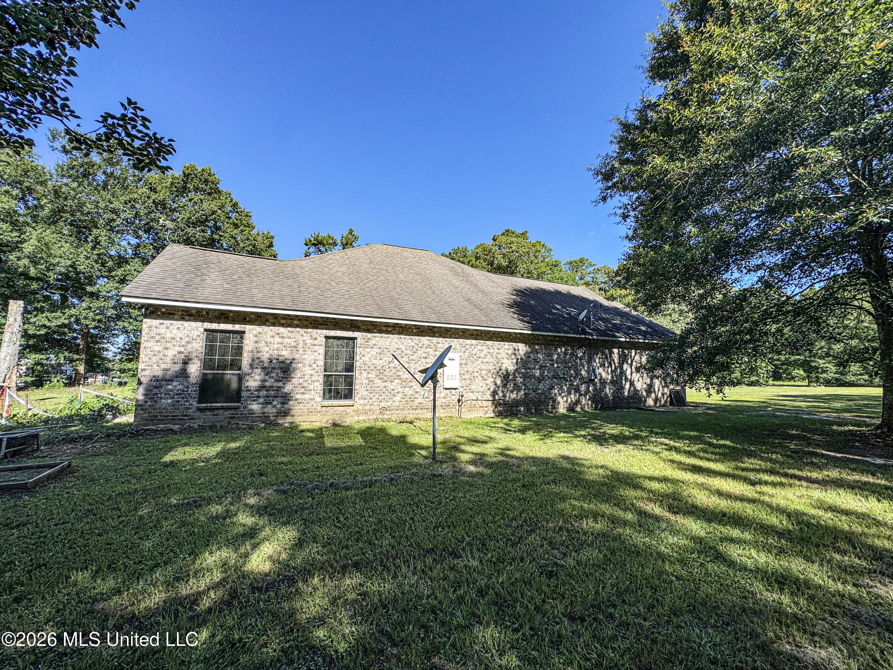 2552 Mcclendon Road Property Photo 2