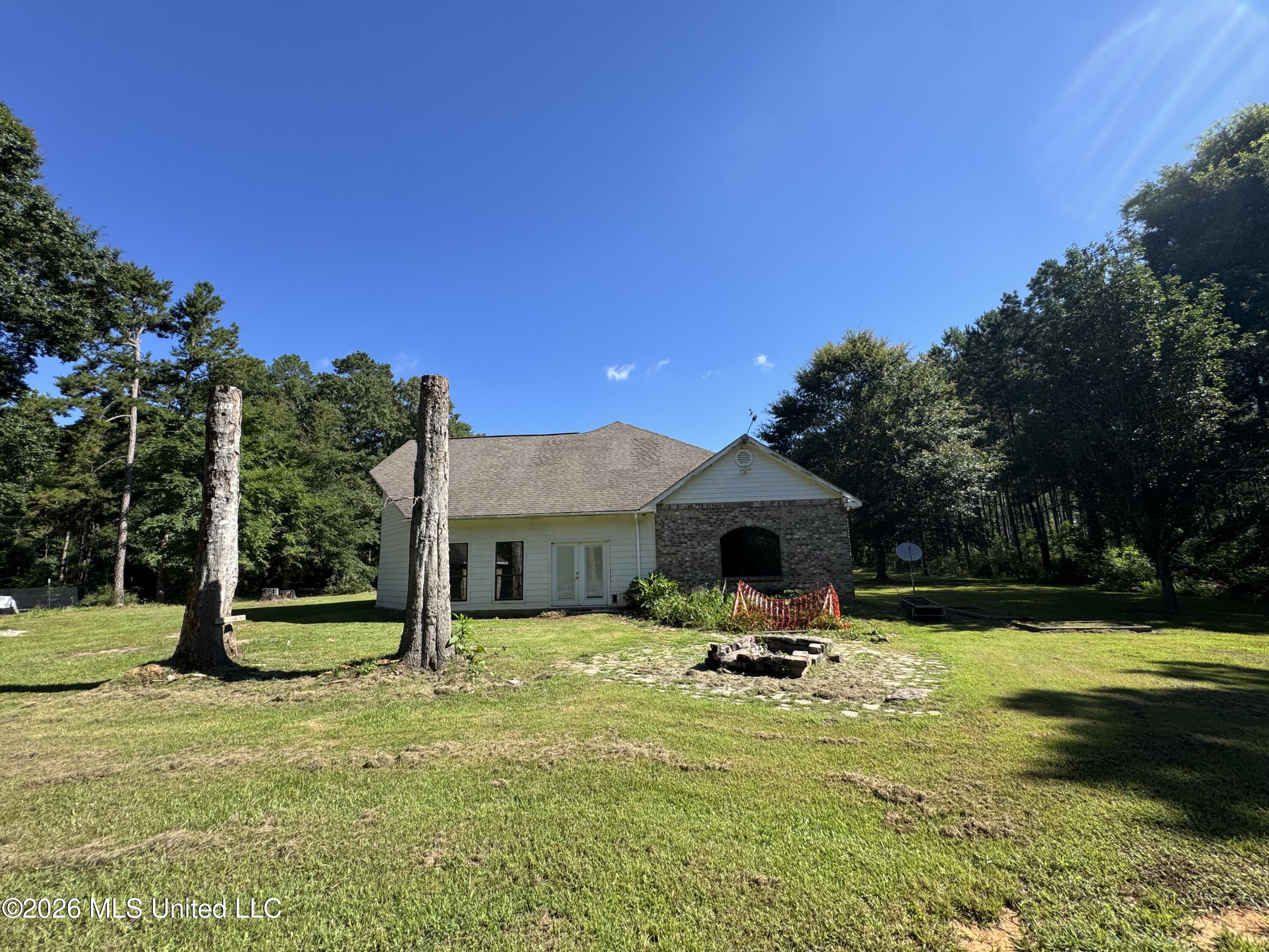 2552 Mcclendon Road Property Photo 3