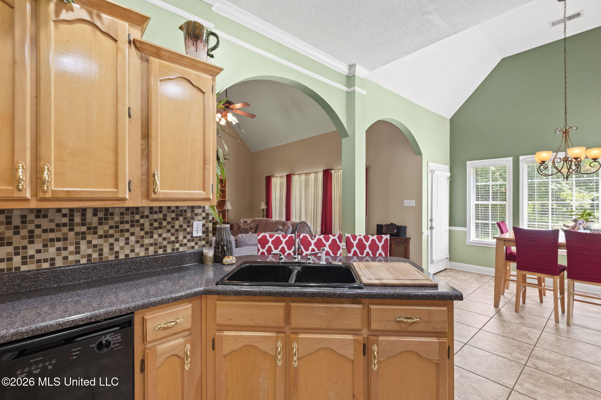 8925 Youngblood Road Property Photo 11