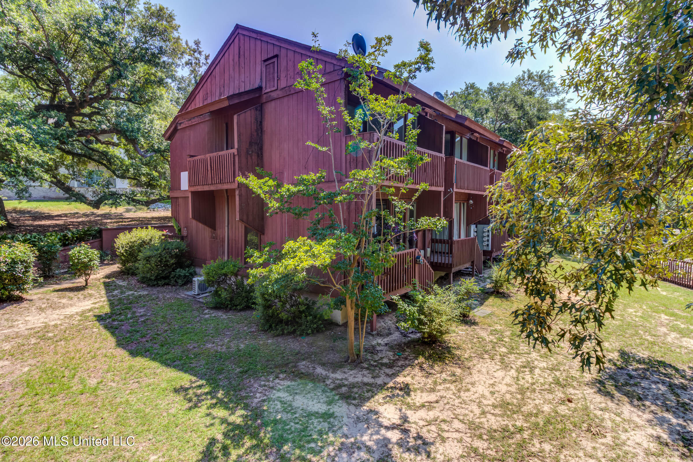 229 Lakeside Villa Property Photo 8