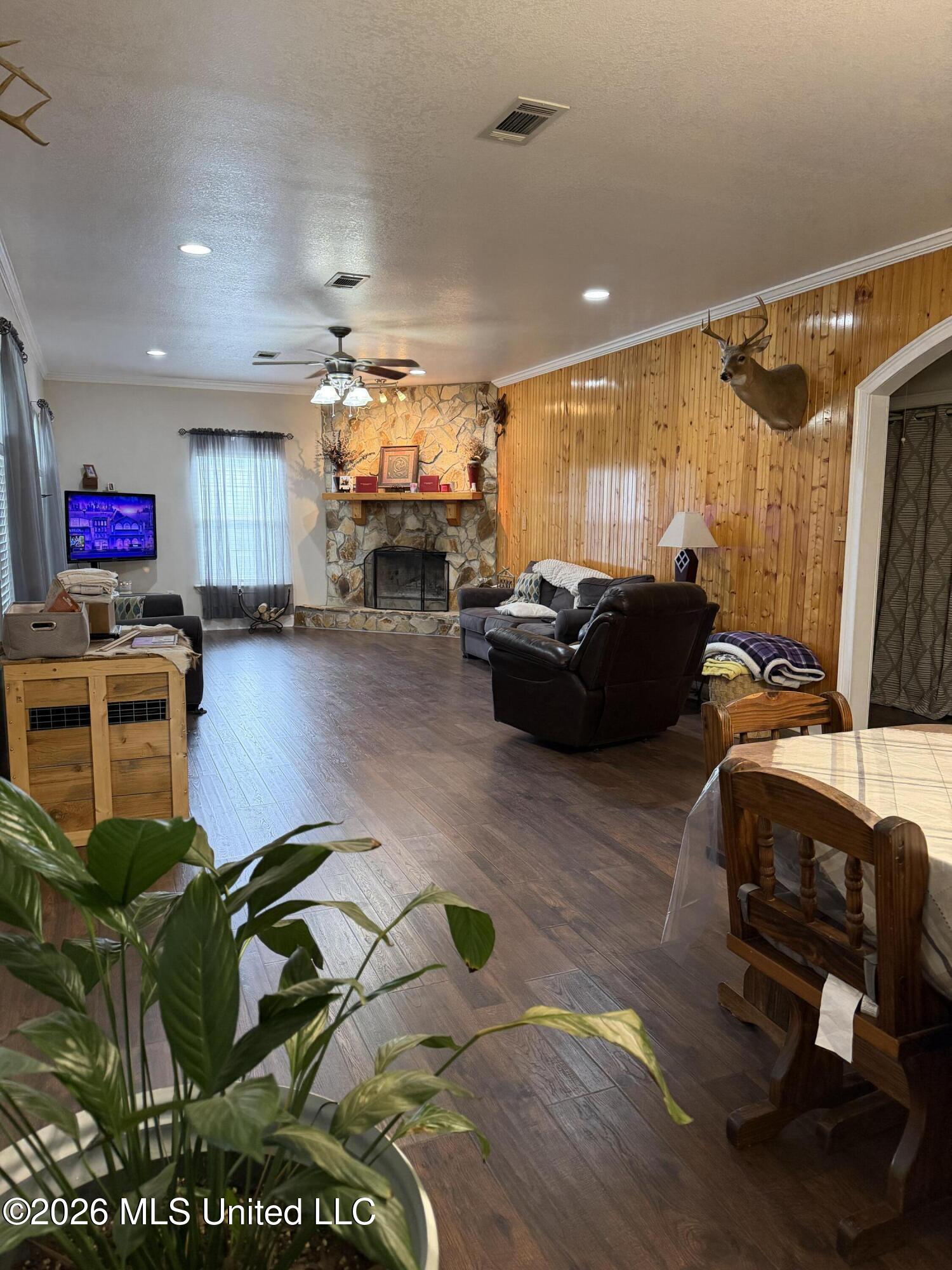 9170 Henry Shubert Road Property Photo 3