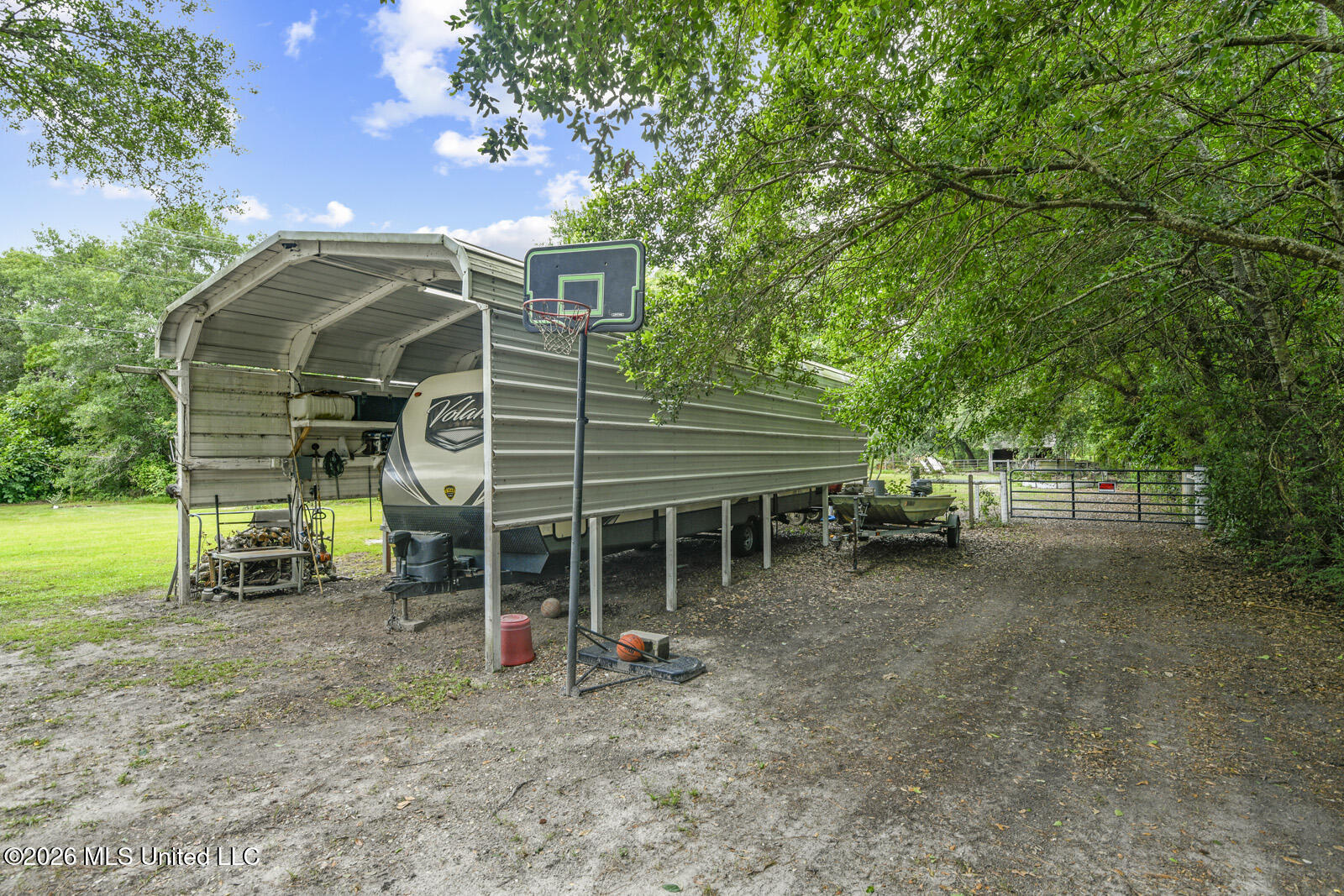 9170 Henry Shubert Road Property Photo 19