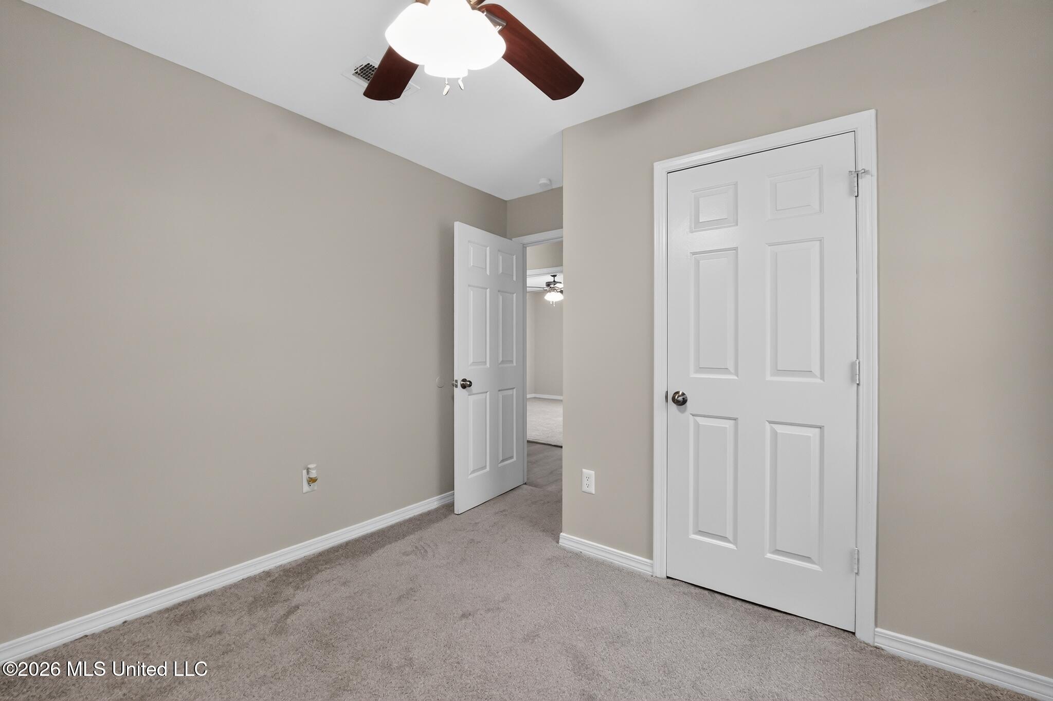 816 Strawberry Pointe Property Photo 13