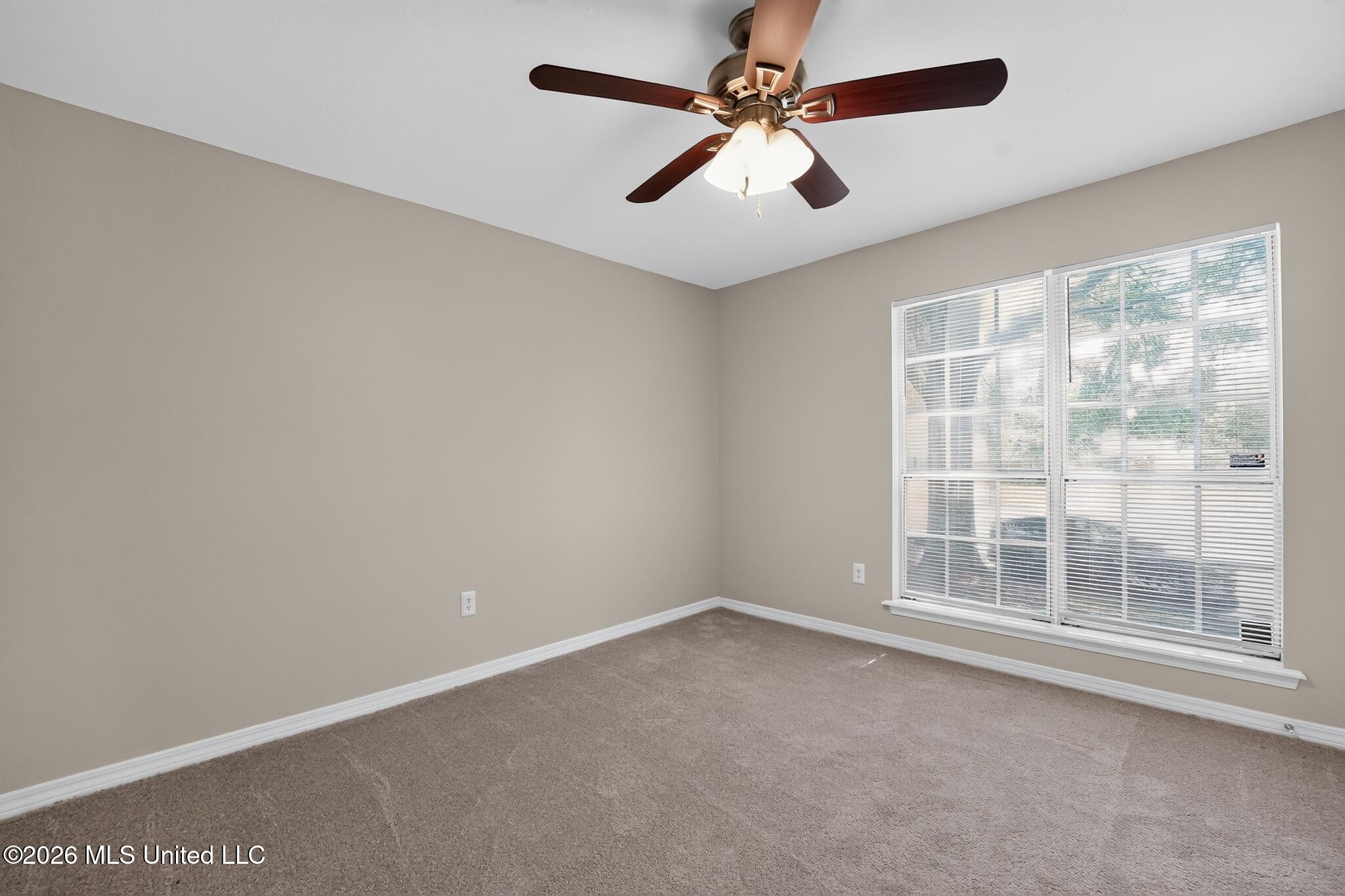 816 Strawberry Pointe Property Photo 14