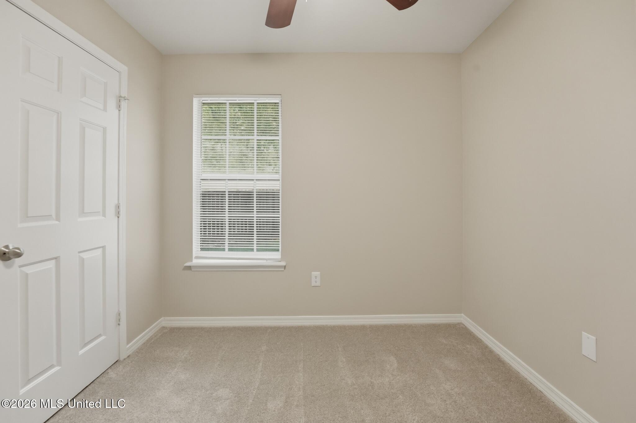 816 Strawberry Pointe Property Photo 16
