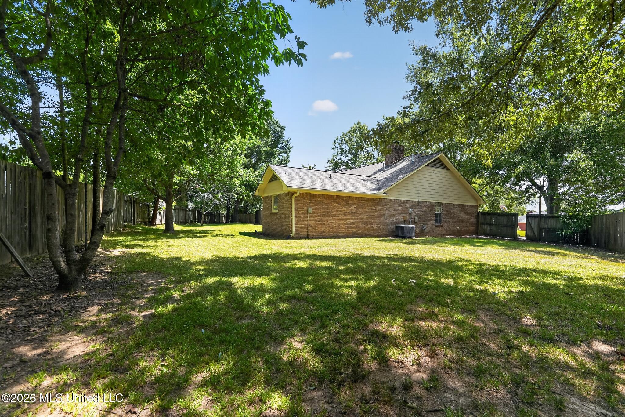 816 Strawberry Pointe Property Photo 19