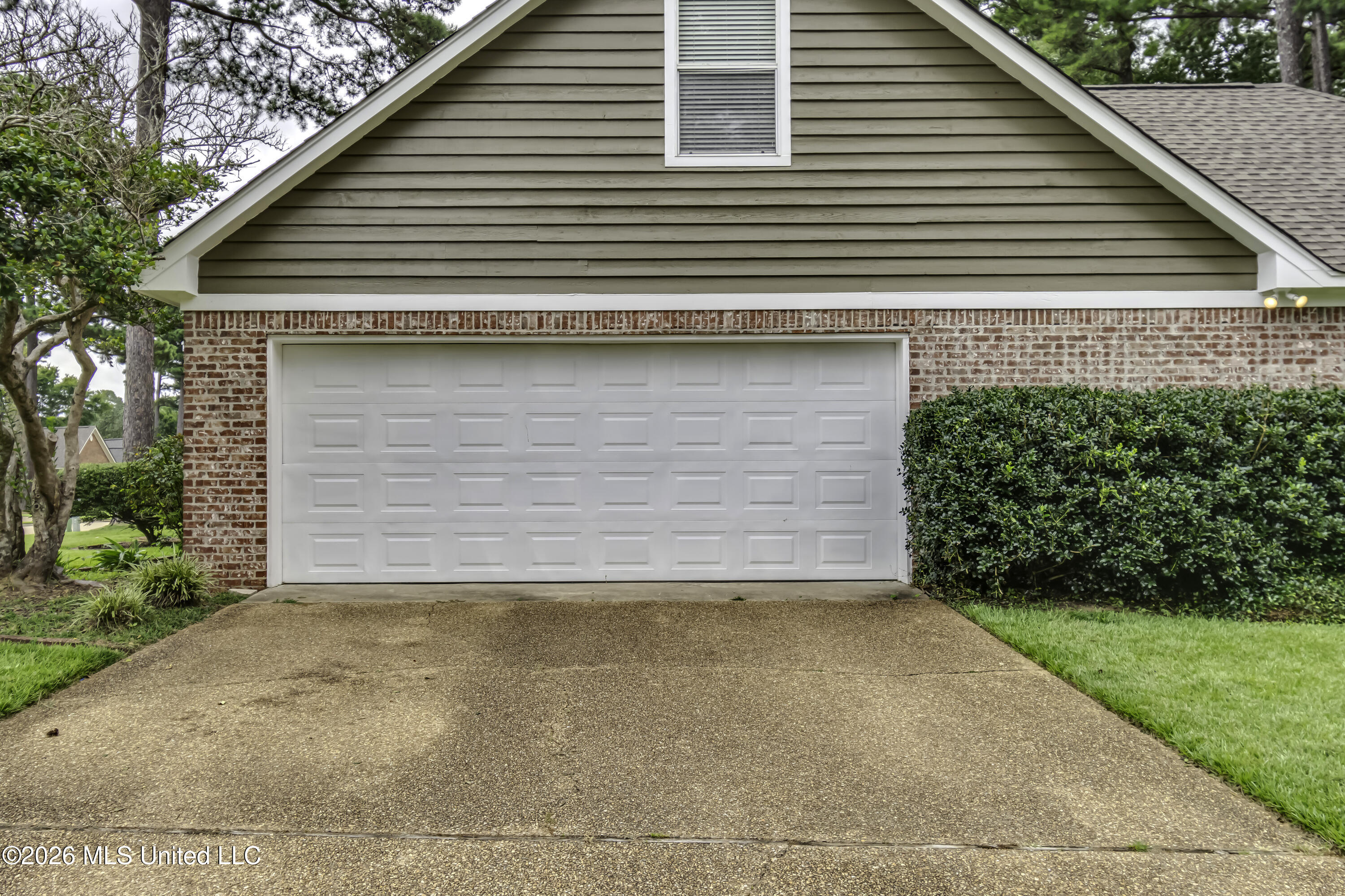 312 Pinewood Lane Property Photo 4