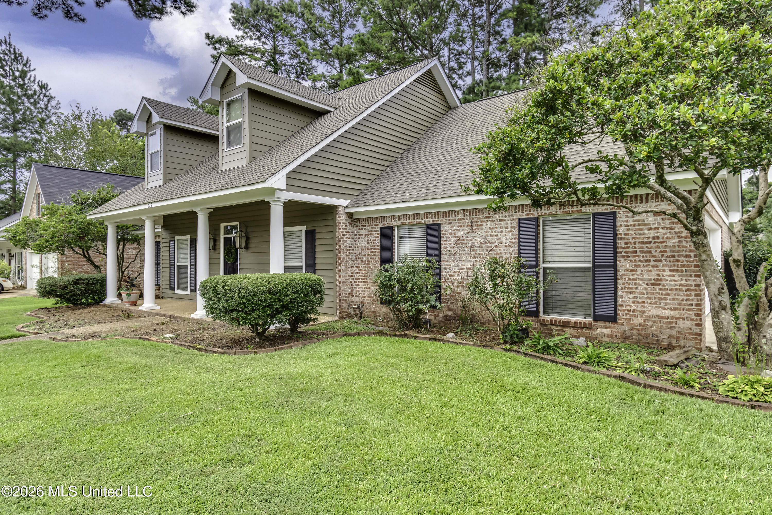 312 Pinewood Lane Property Photo 6