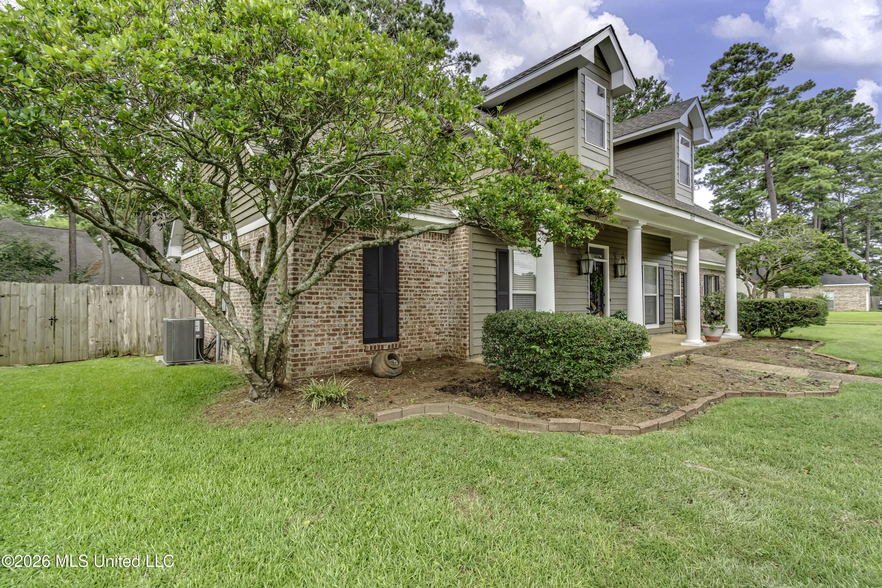 312 Pinewood Lane Property Photo 10