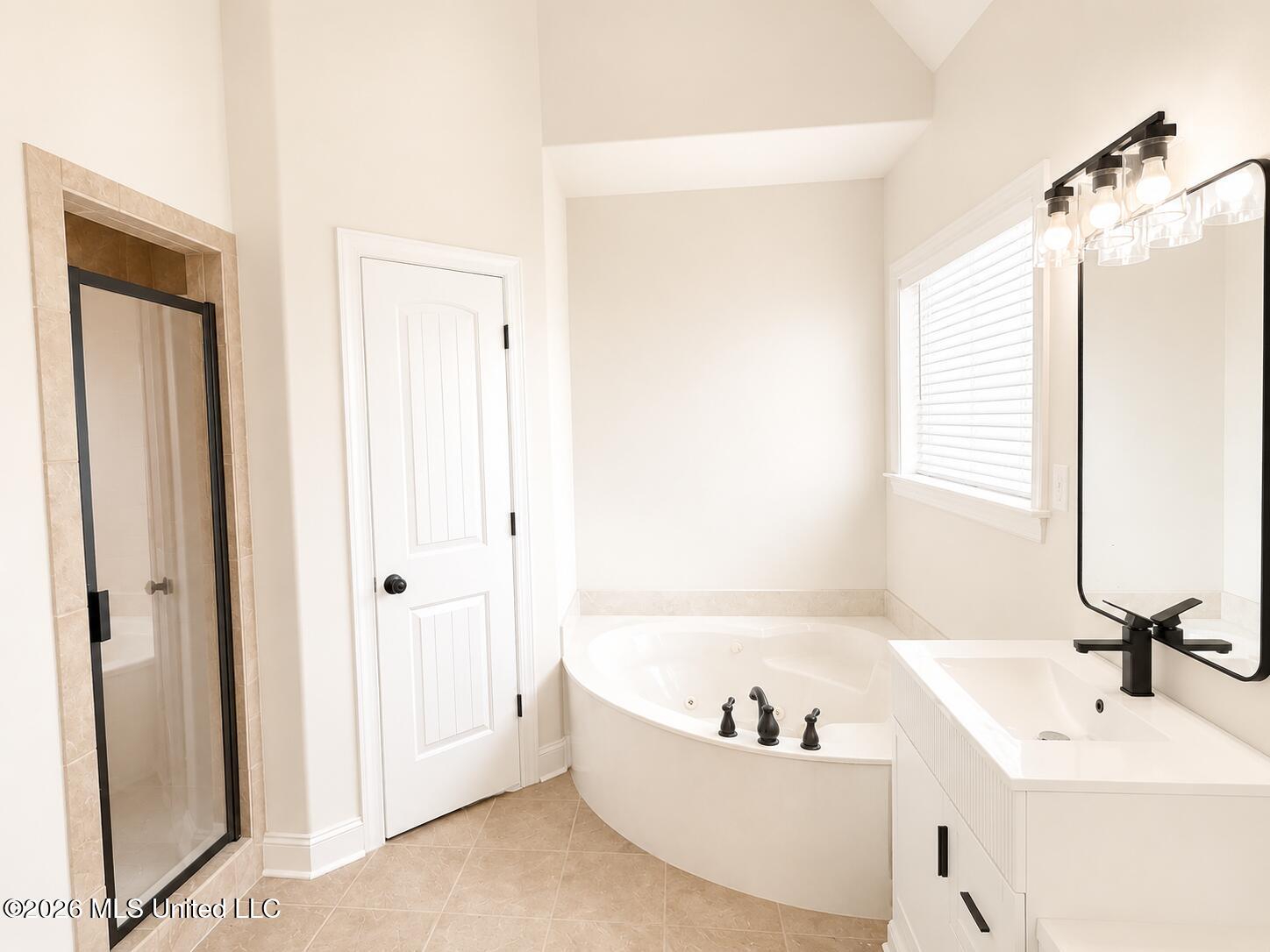 14518 Smokey Lane Property Photo 8