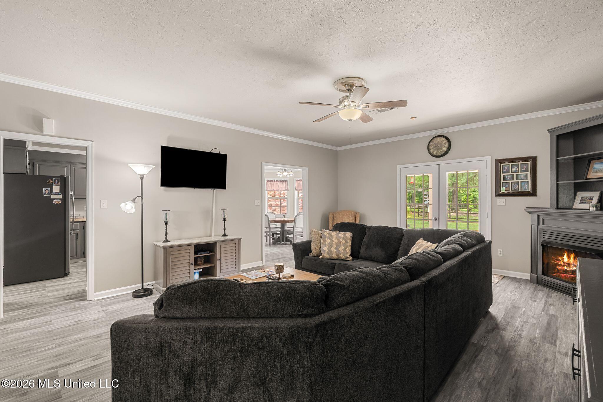768 Lake Boulevard Property Photo 9