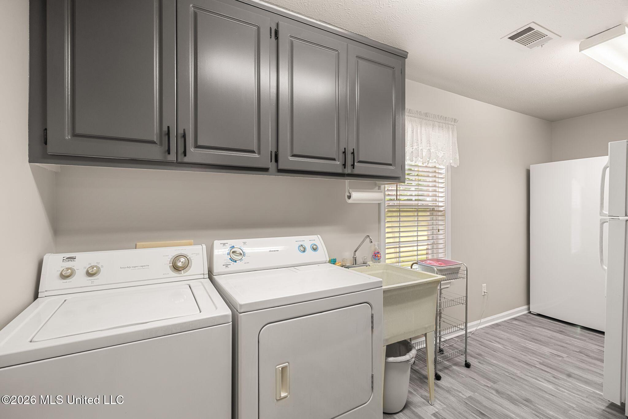 768 Lake Boulevard Property Photo 17