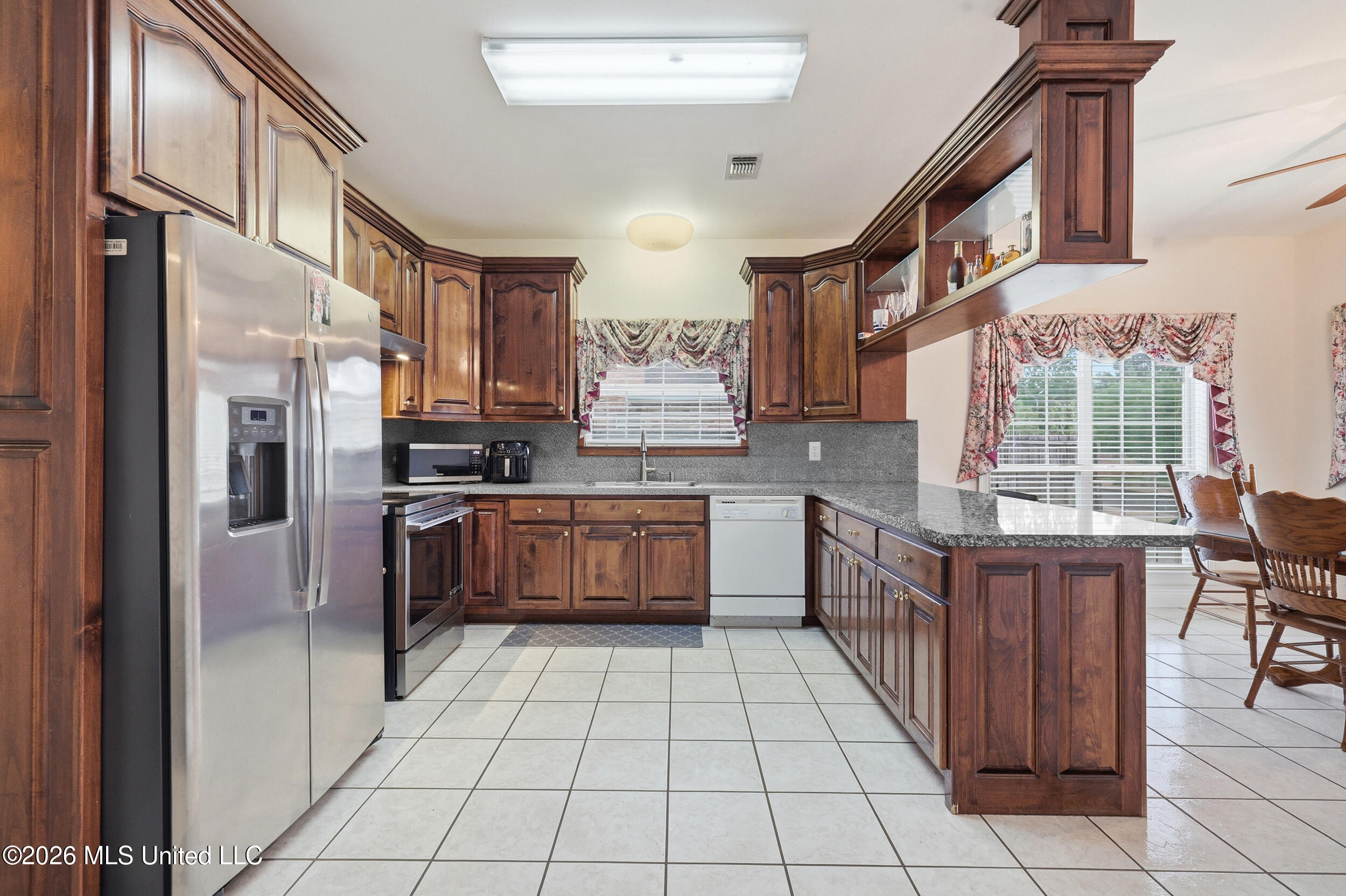 3516 S River Ridge Drive Property Photo 7
