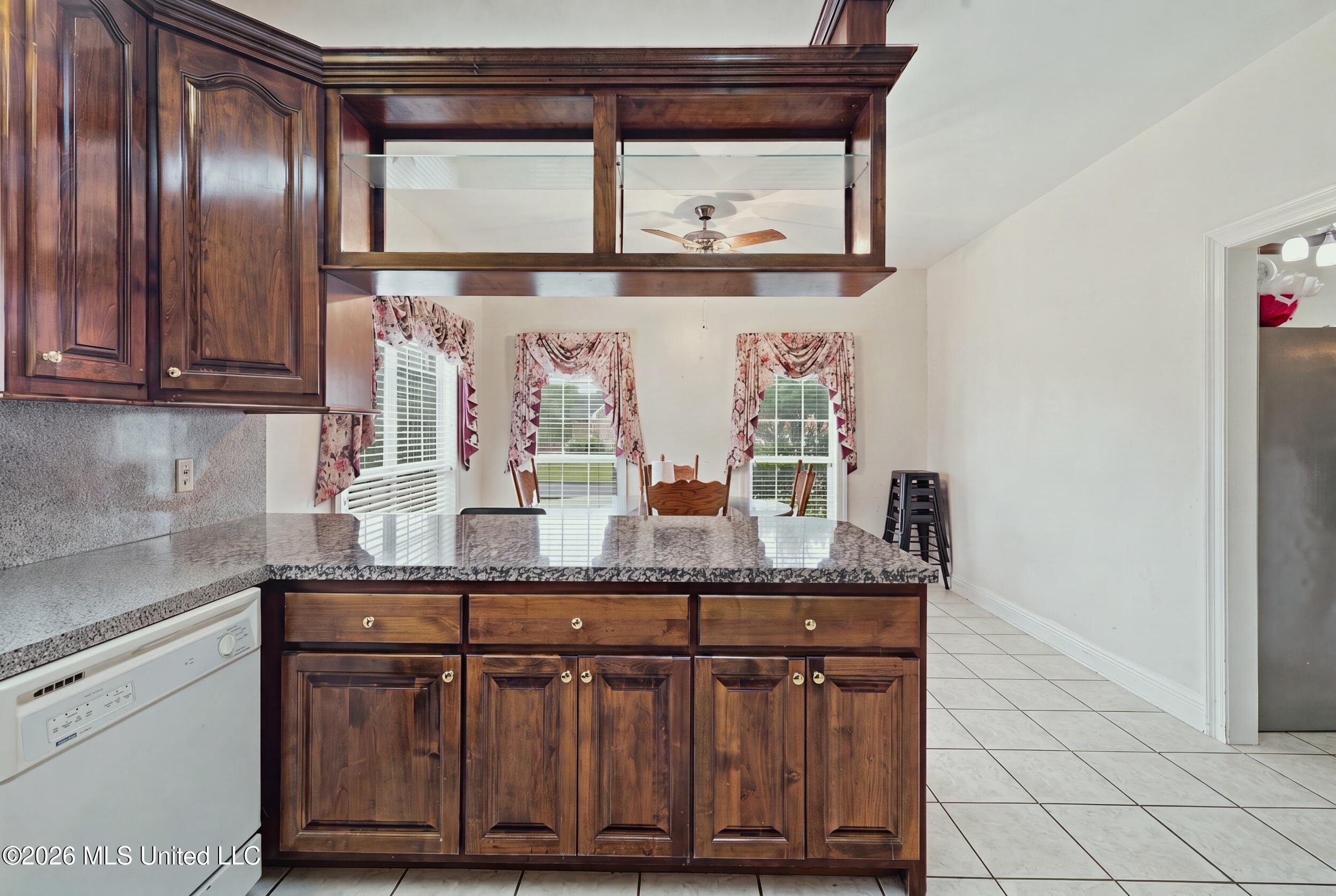 3516 S River Ridge Drive Property Photo 10