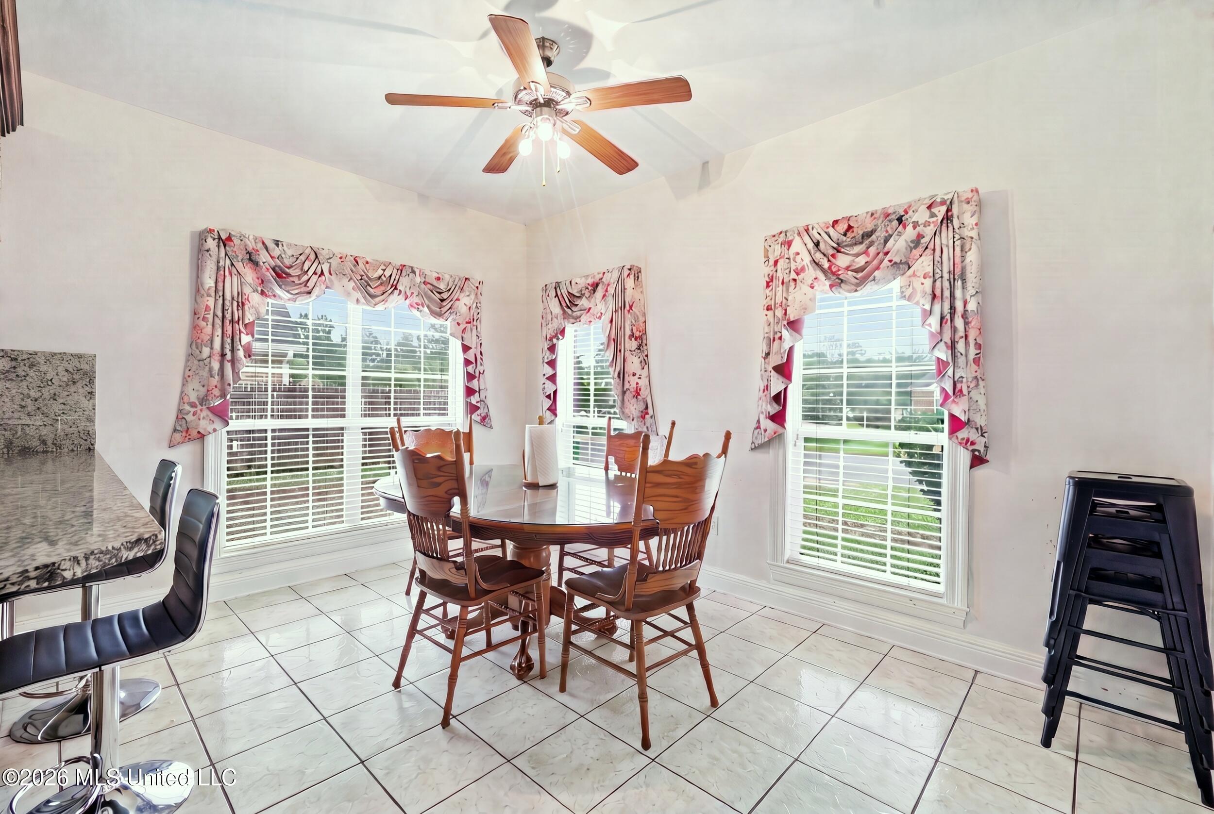 3516 S River Ridge Drive Property Photo 12