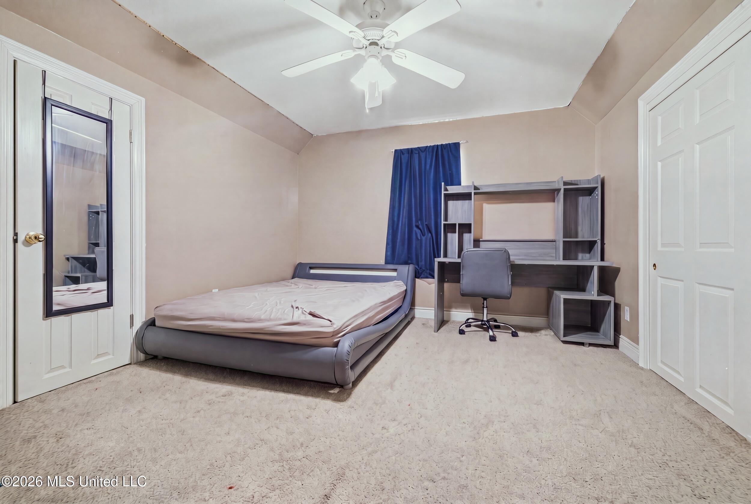 3516 S River Ridge Drive Property Photo 37