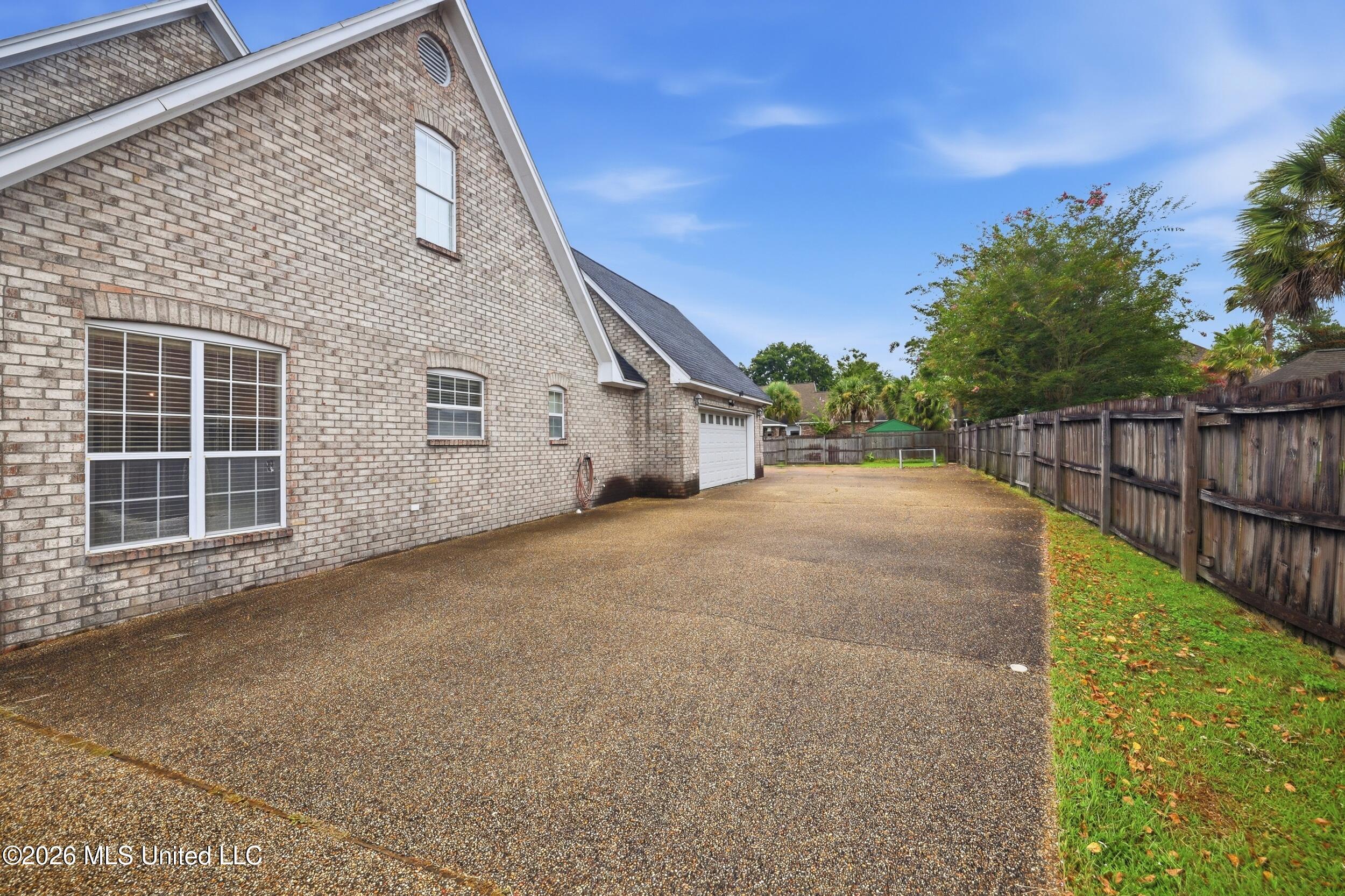 3516 S River Ridge Drive Property Photo 51