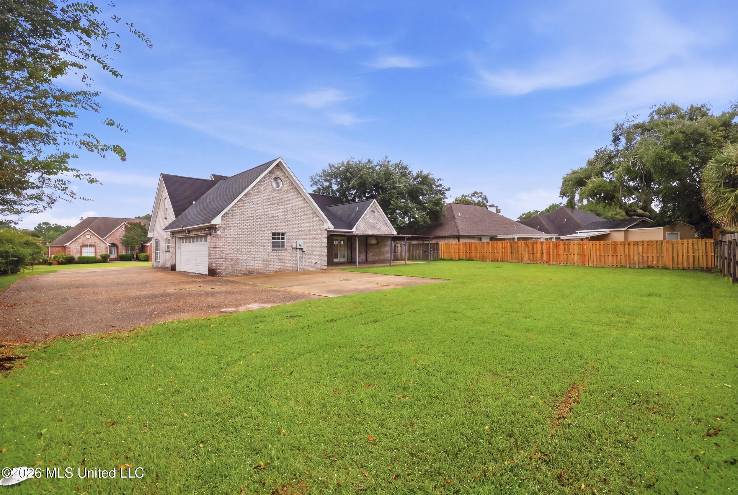 3516 S River Ridge Drive Property Photo 52