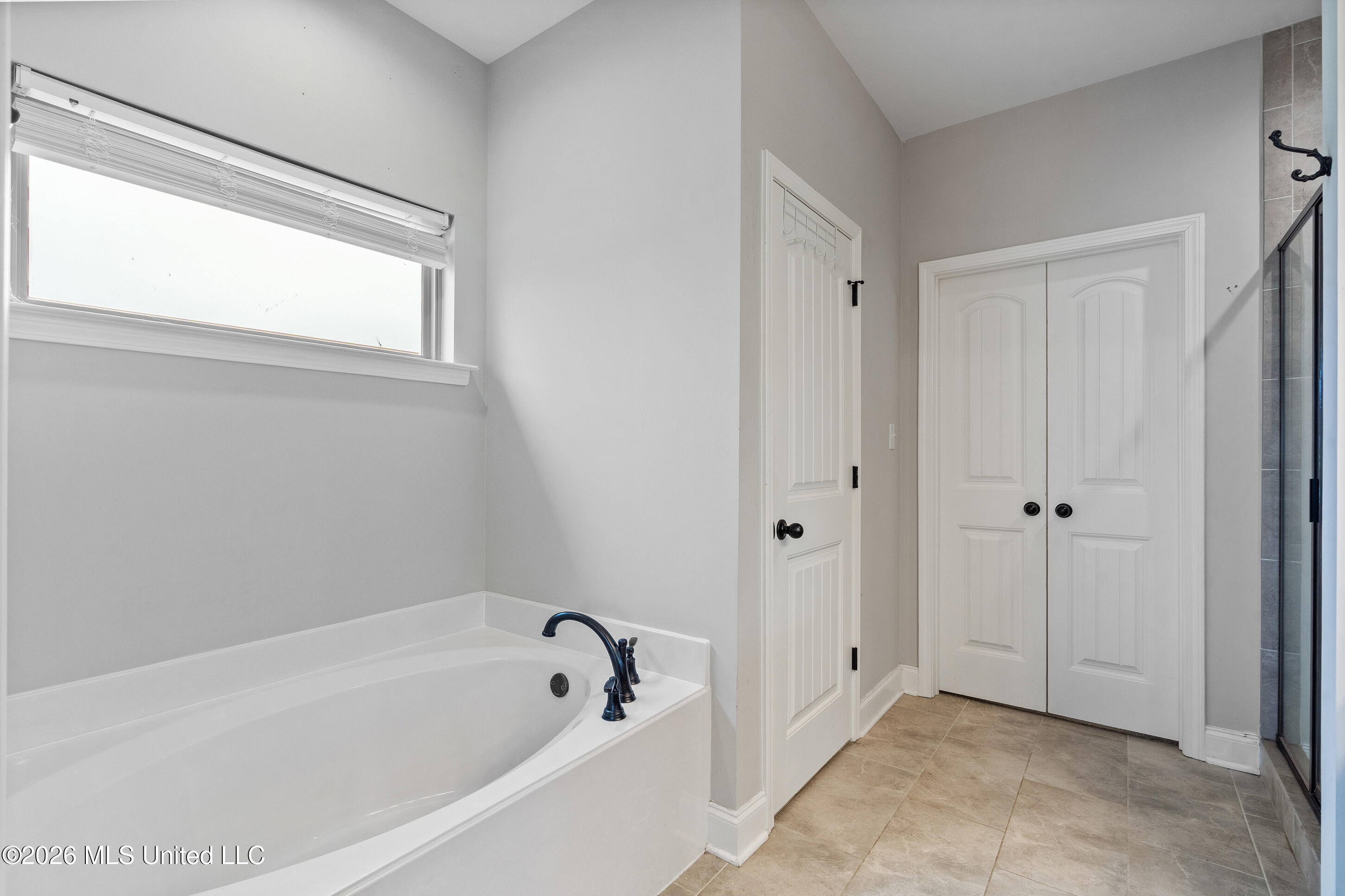 103 Cross Creek Drive Property Photo 14