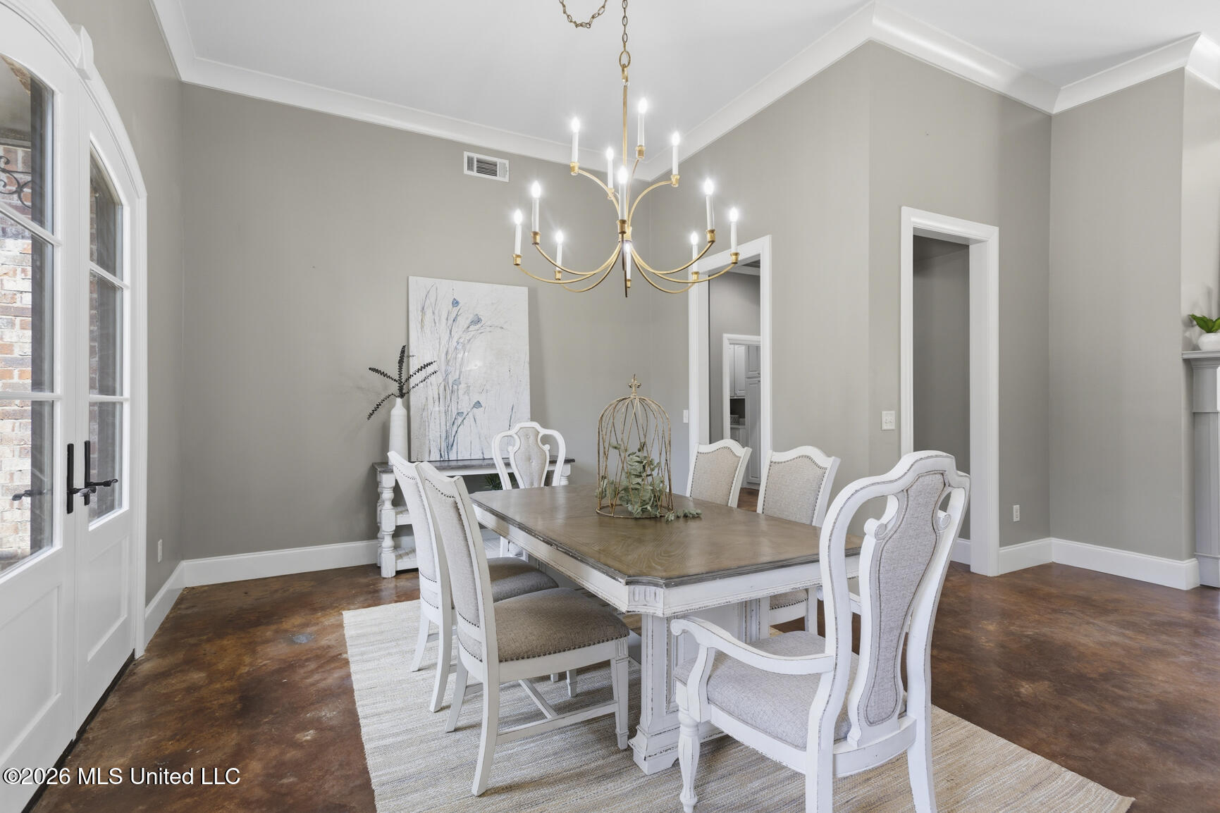 167 Lakeshire Circle Property Photo 8