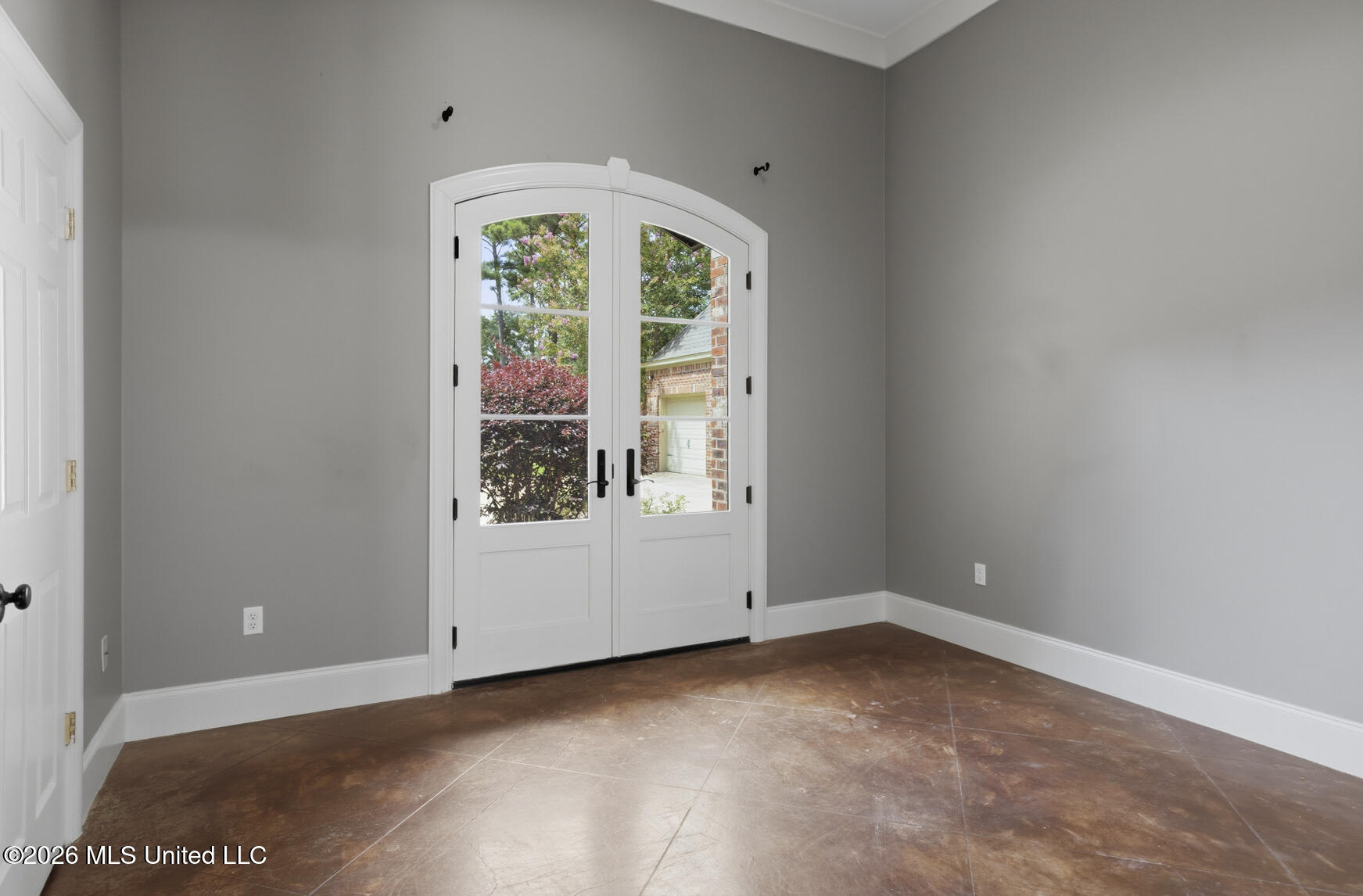 167 Lakeshire Circle Property Photo 40