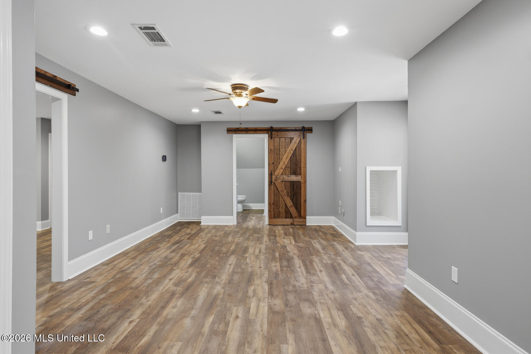167 Lakeshire Circle Property Photo 42