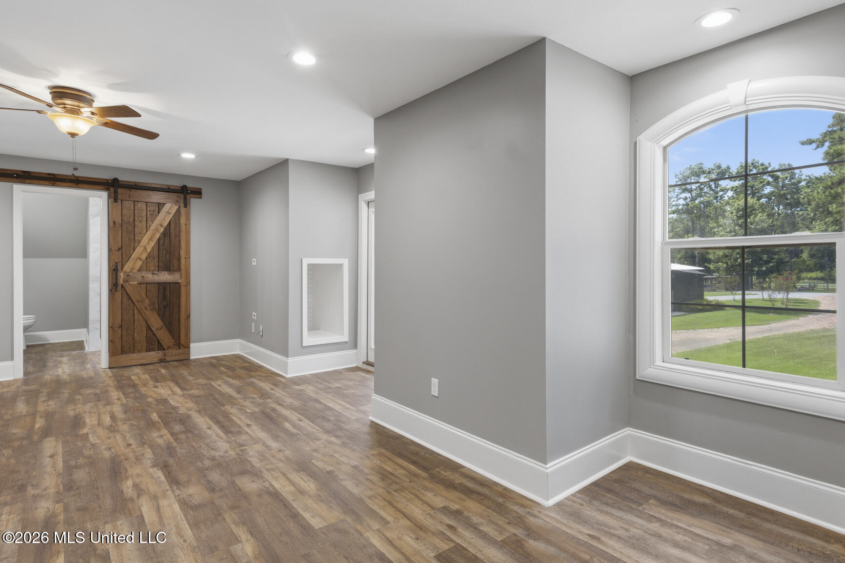 167 Lakeshire Circle Property Photo 43