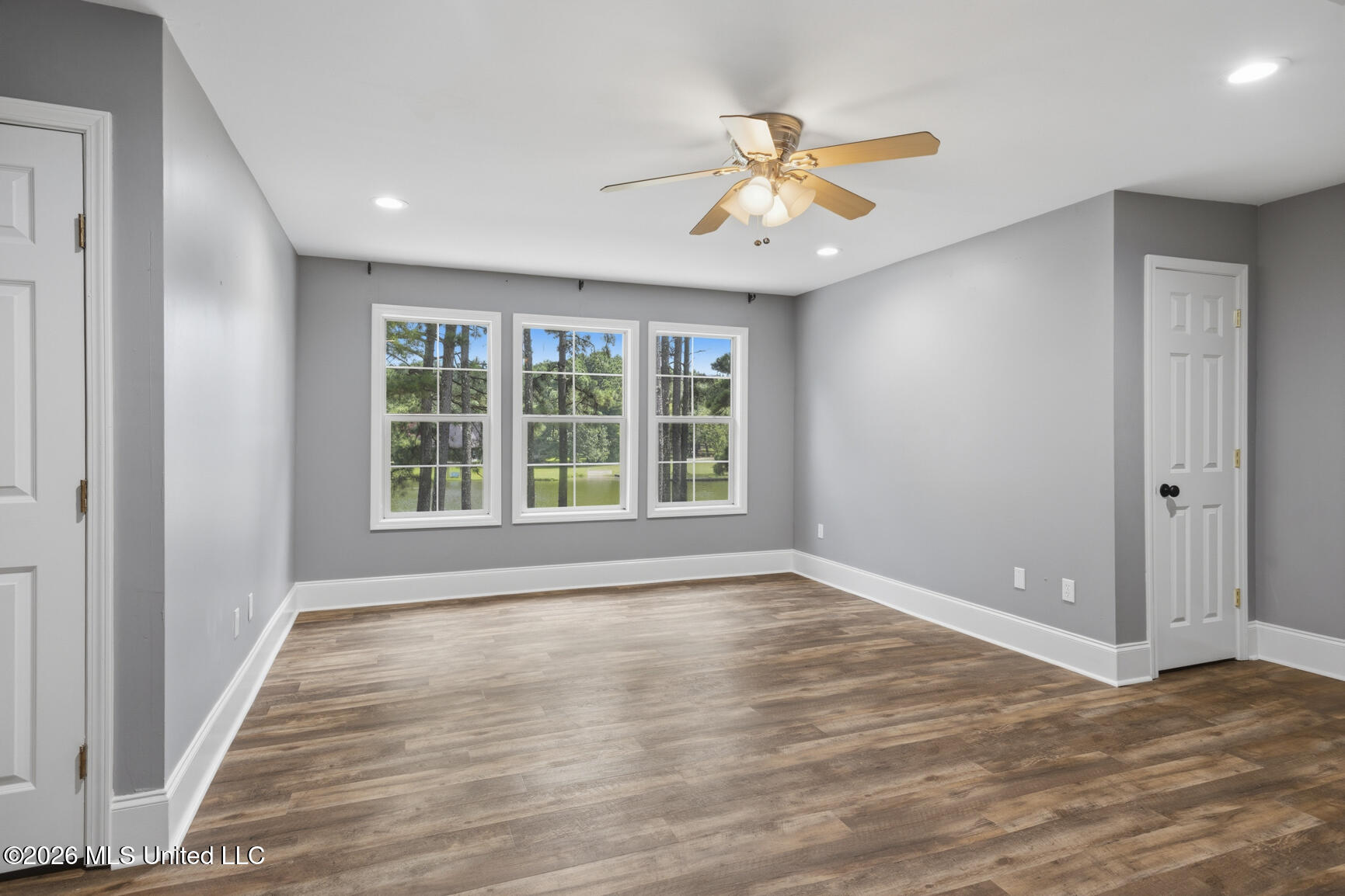 167 Lakeshire Circle Property Photo 47