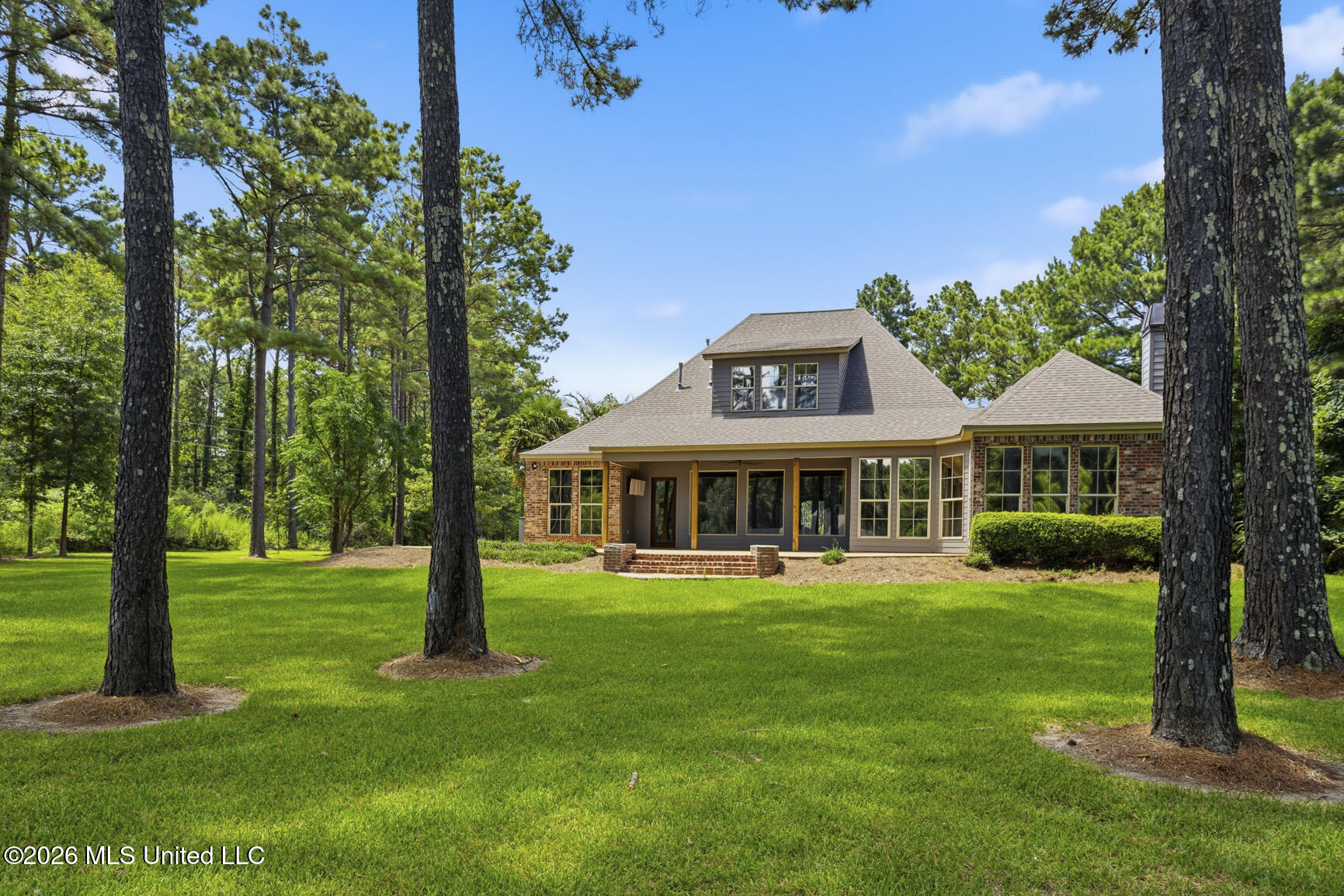 167 Lakeshire Circle Property Photo 49