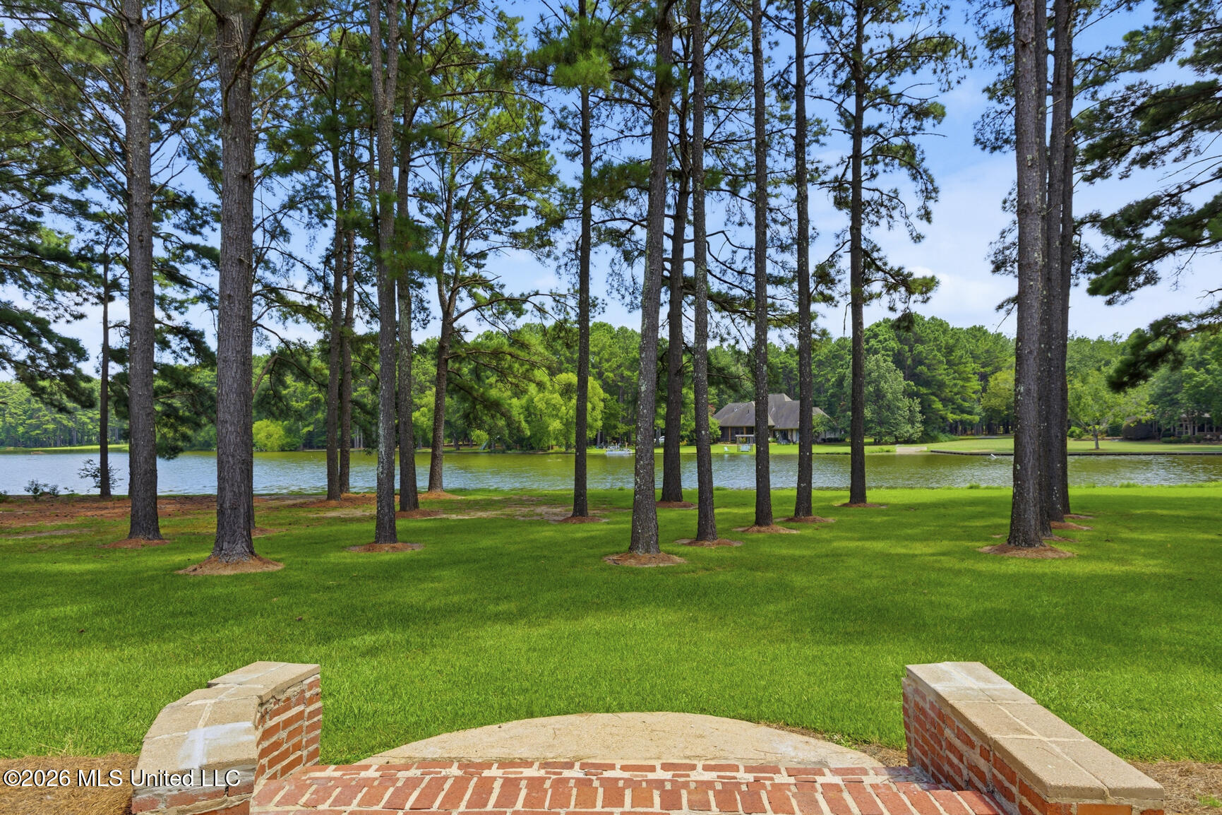 167 Lakeshire Circle Property Photo 52